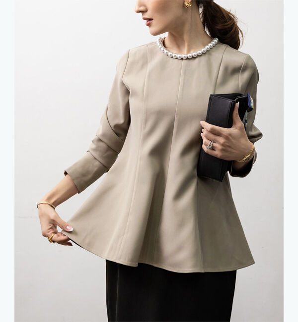 ur's「【星玲奈さんコラボアイテム】パール付ヘムライントップス」|Tシャツ・カットソー|