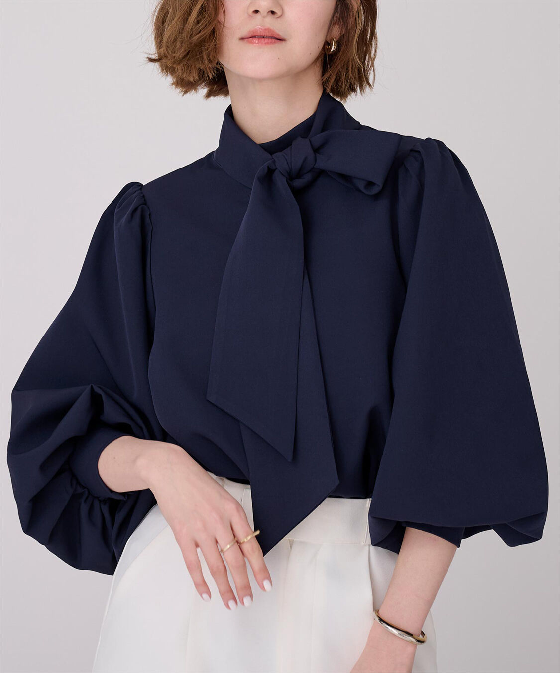ur's「【星玲奈さんコラボアイテム】2wayボリュームスリーブボウタイブラウス」|シャツ・ブラウス|
