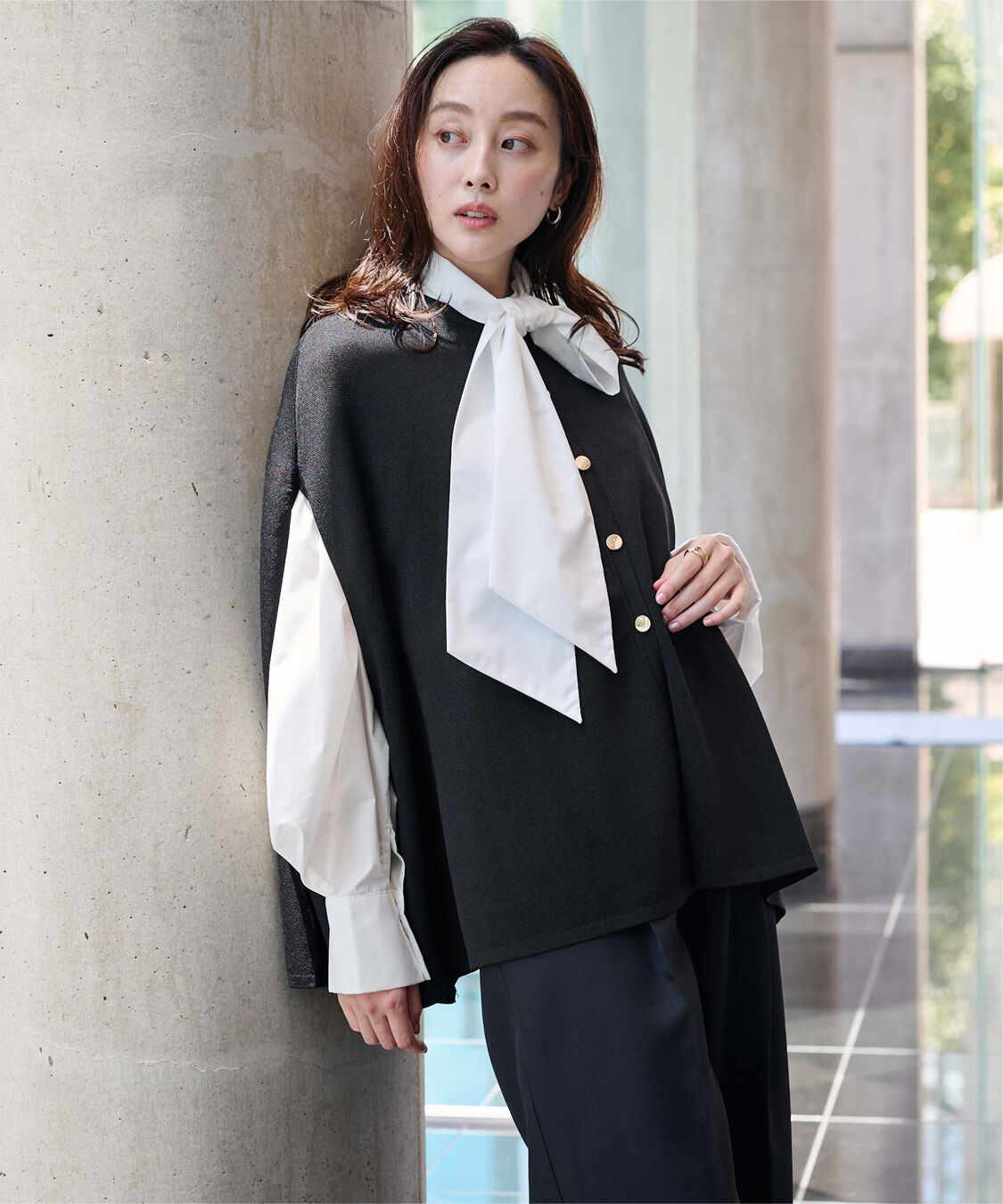 ur's「ゴールド釦ケープニットカーディガン」|カーディガン|