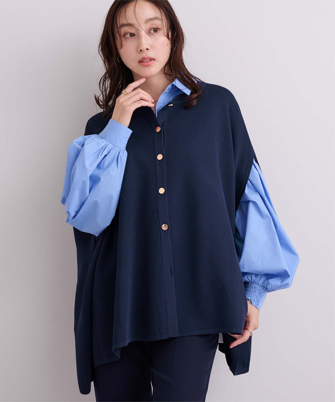 ur's「ゴールド釦ケープニットカーディガン」|カーディガン|