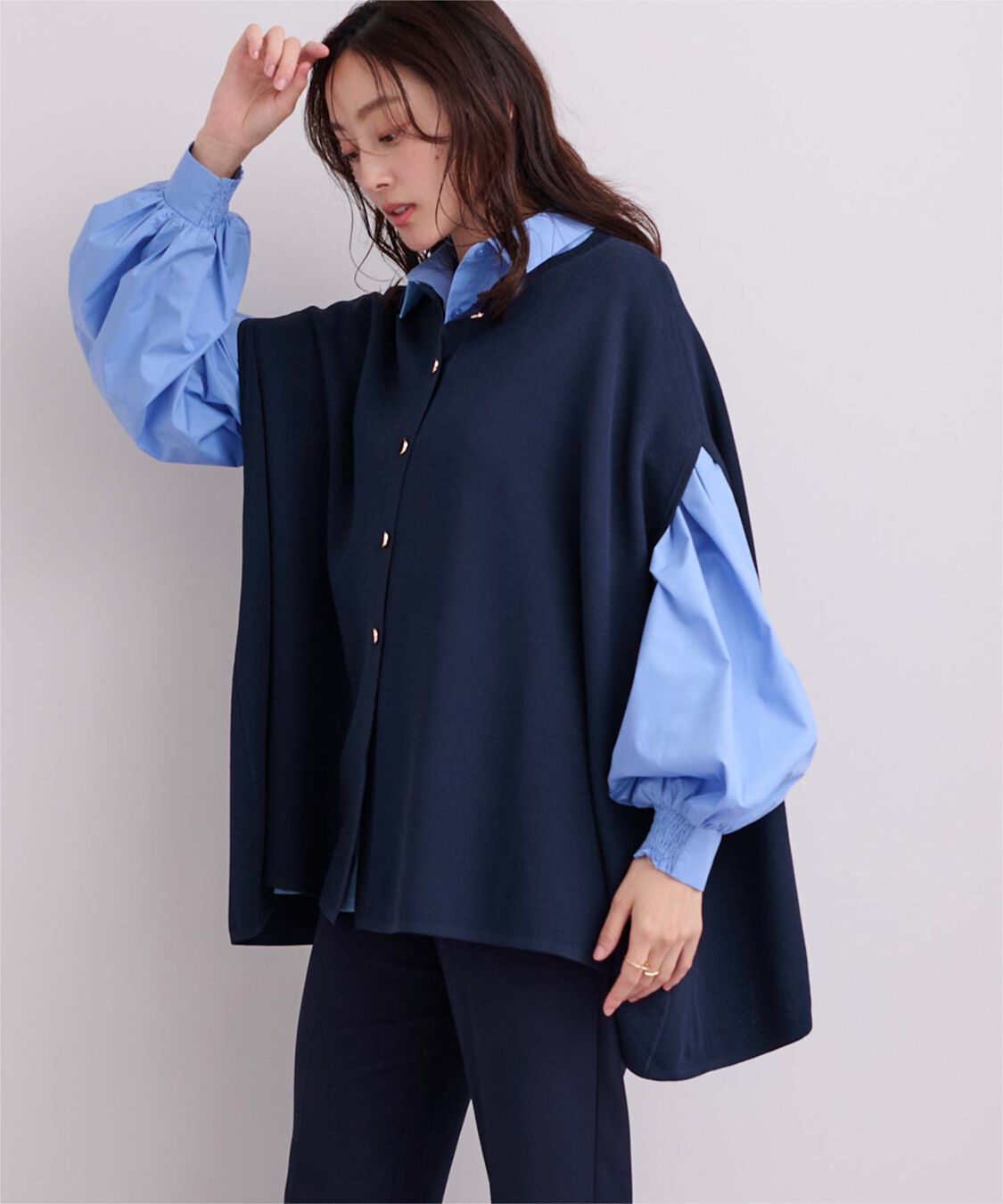 ur's「ゴールド釦ケープニットカーディガン」|カーディガン|