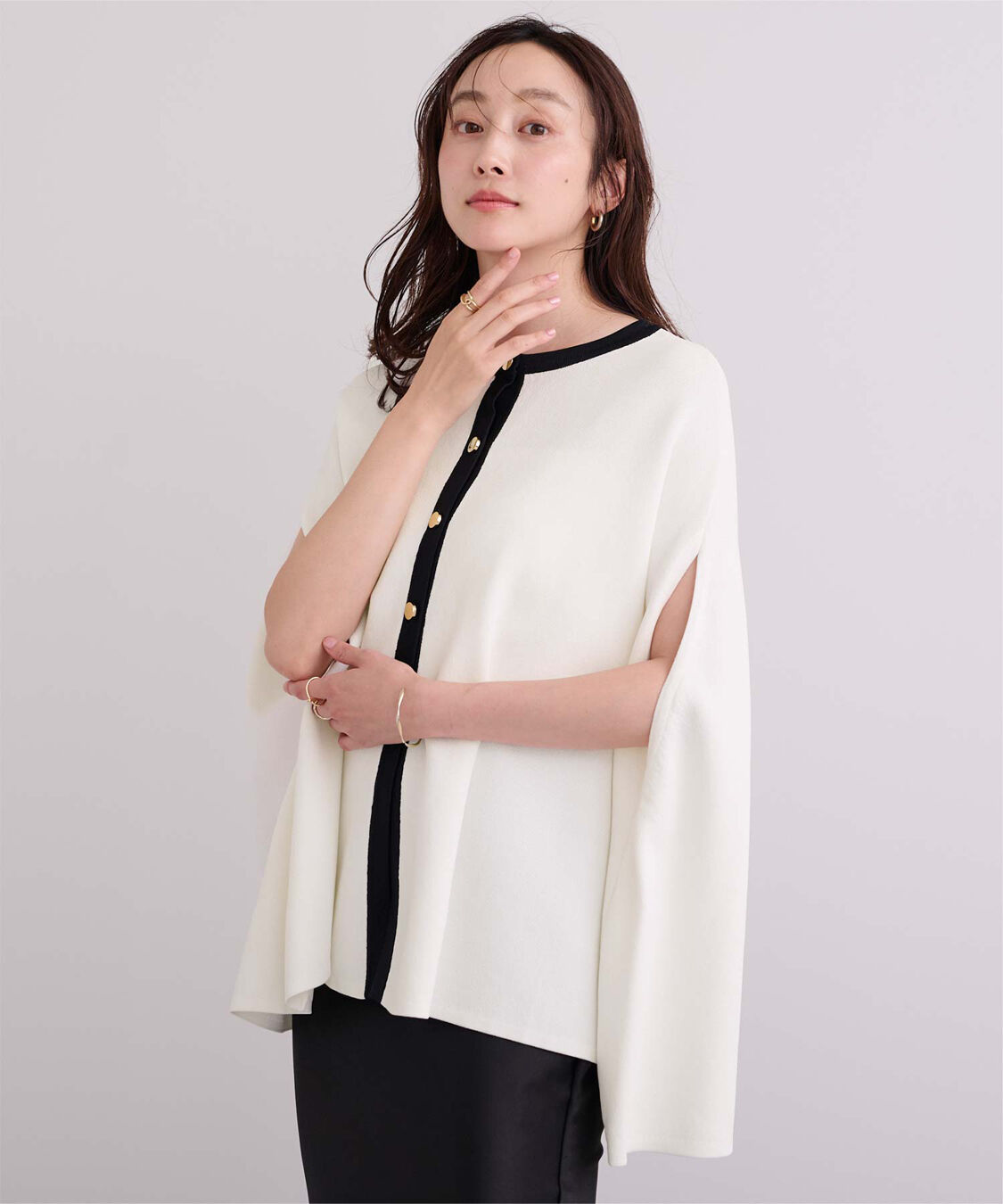 ur's「ゴールド釦ケープニットカーディガン」|カーディガン|