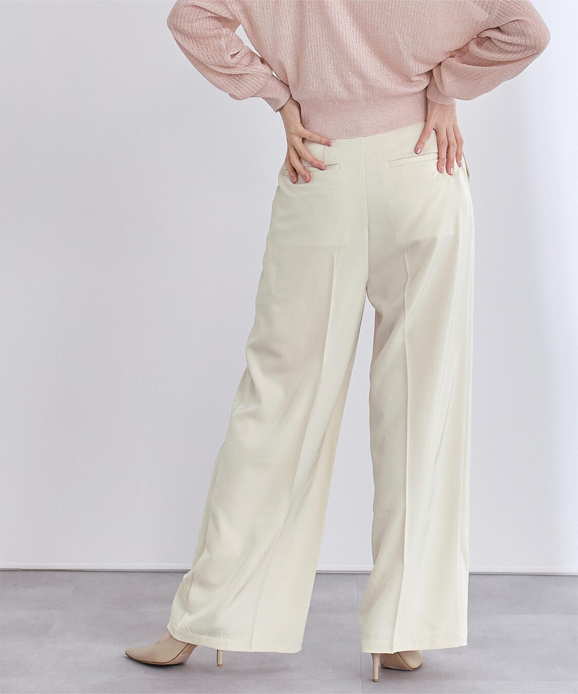 ur's「ワンタックハイウエストワイドパンツ」|スラックス|