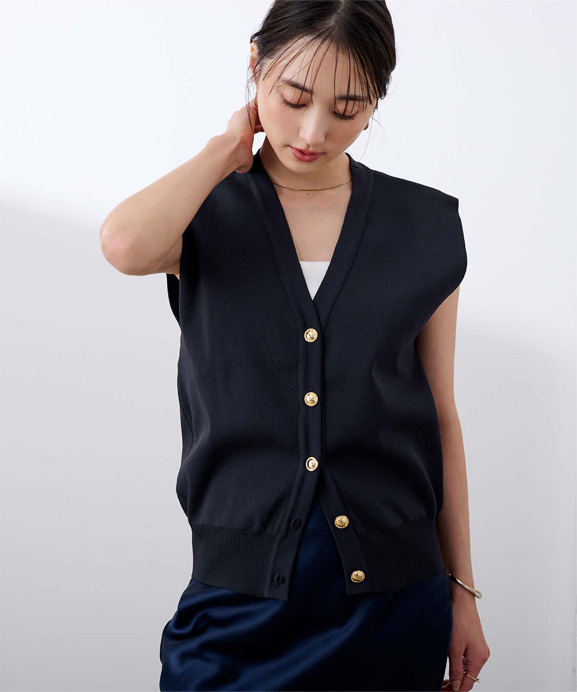 ur's「ゴールド釦コクーンニットベスト」|ニット・セーター|ネイビー