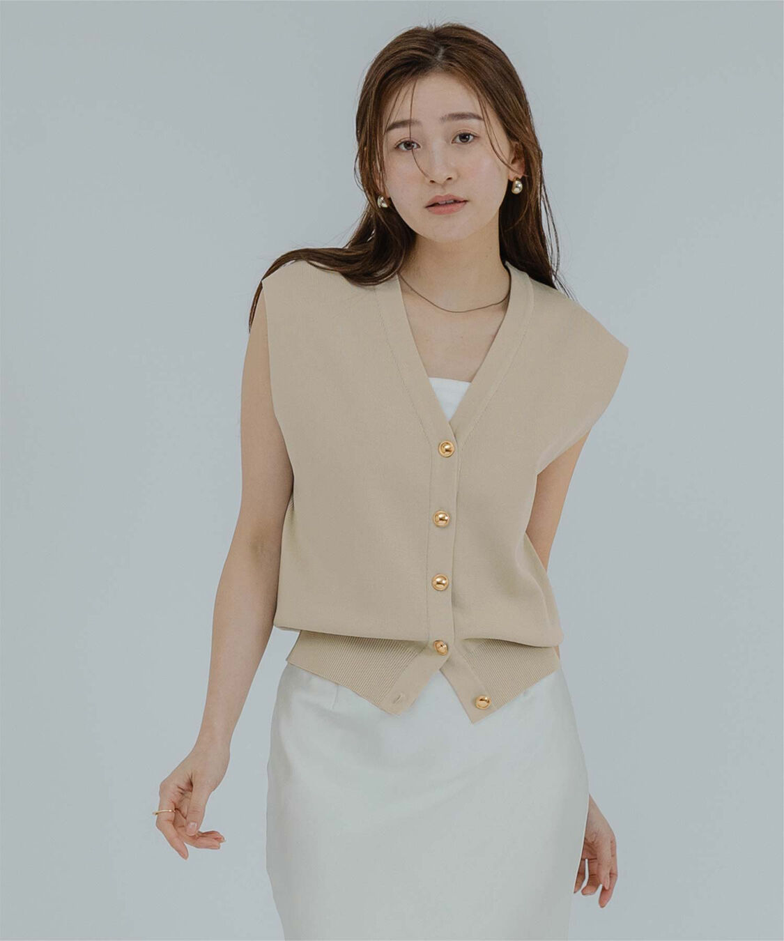 ur's「ゴールド釦コクーンニットベスト」|ニット・セーター|