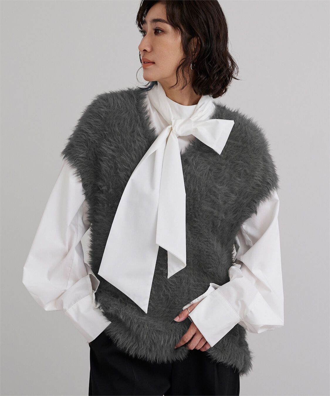 ur's「シャギーニットベスト」|ニット・セーター|チャコール