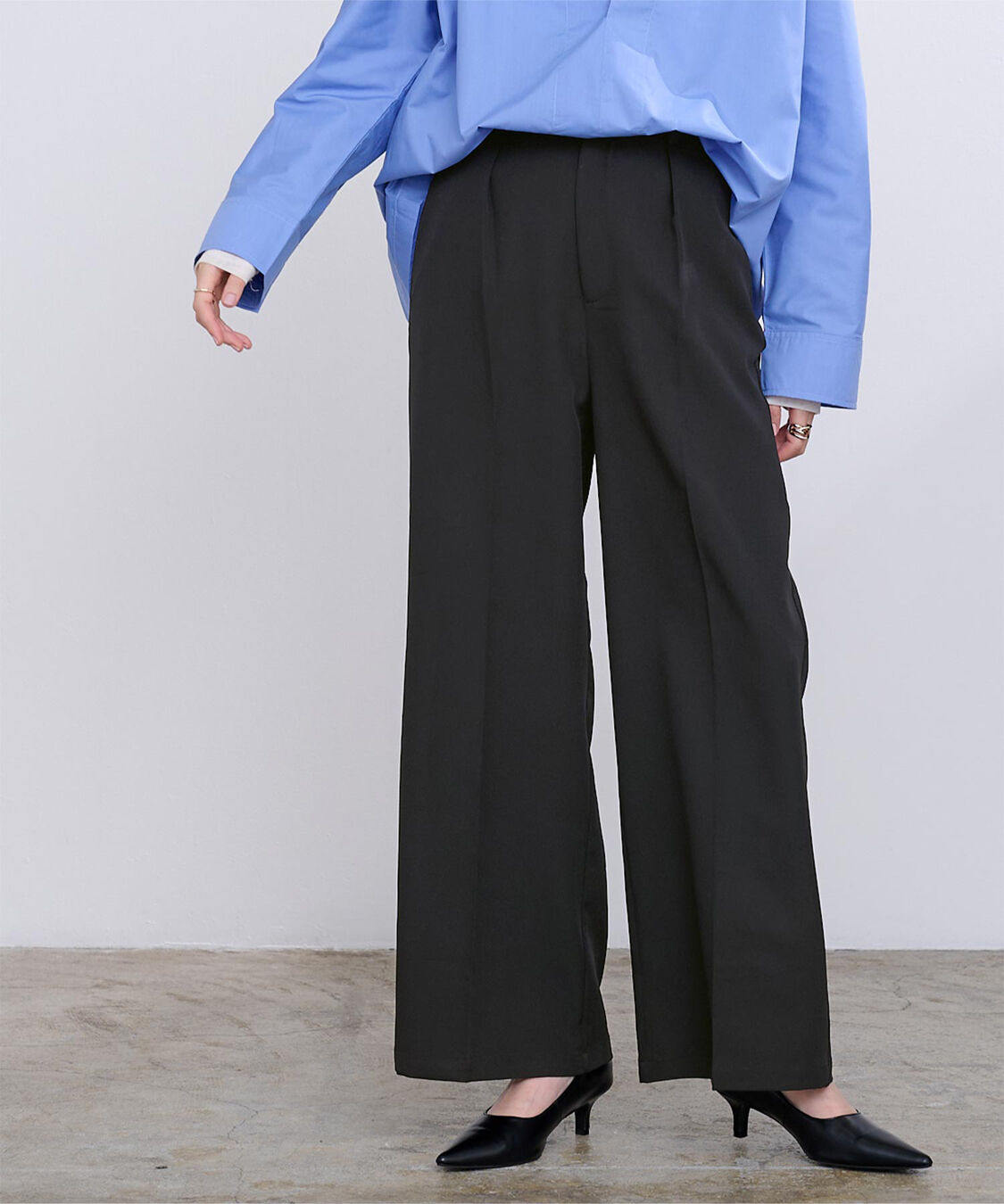 ur's「ワンタックカラーワイドパンツ」|スラックス|