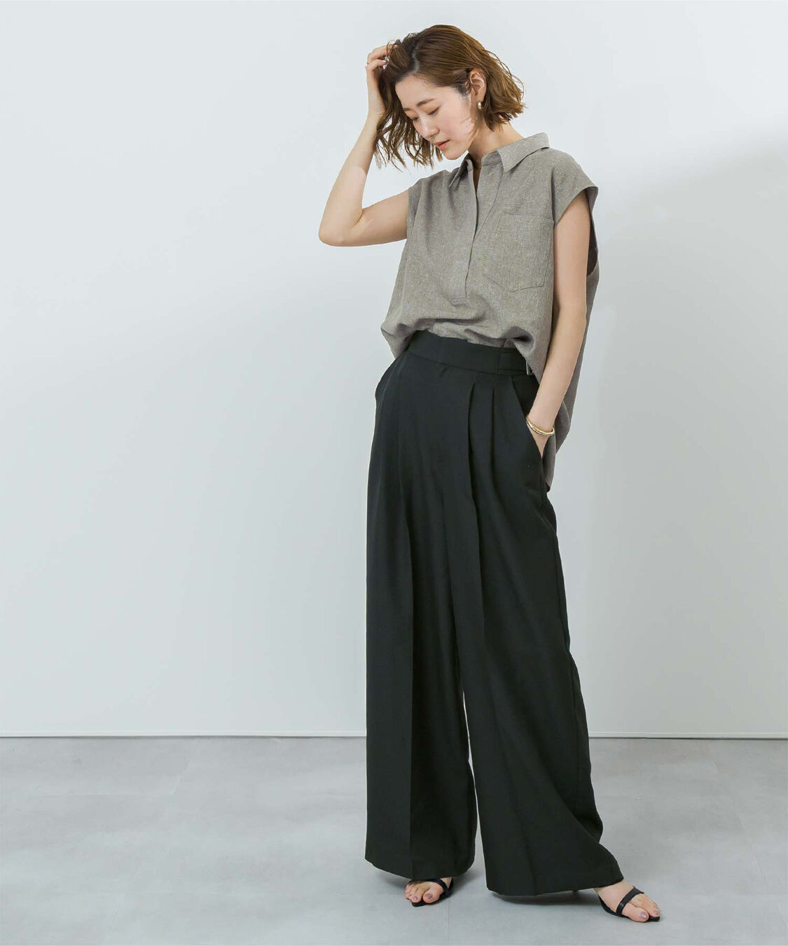 ur's「リネンライクサイドベルトデザインタックワイドパンツ」|スラックス|