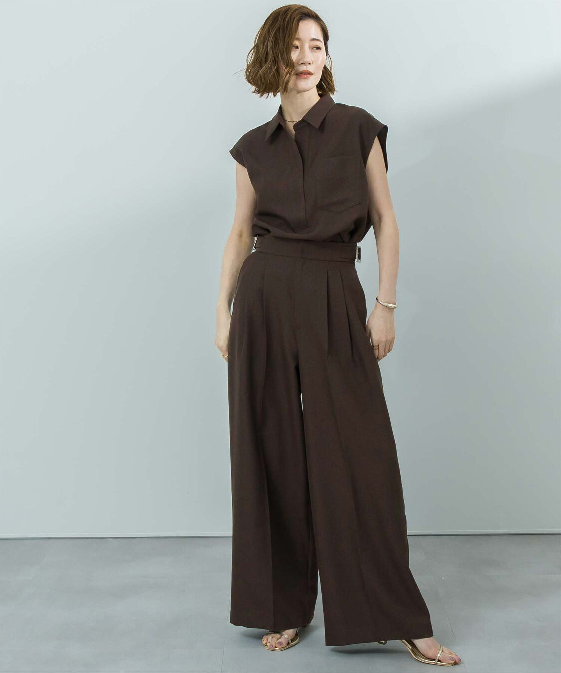 ur's「リネンライクサイドベルトデザインタックワイドパンツ」|スラックス|