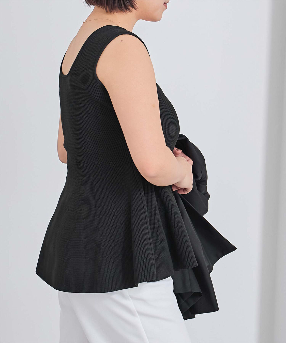 ur's「前後2wayスポンディッシュスクエアネックペプラムニット」|ニット・セーター|