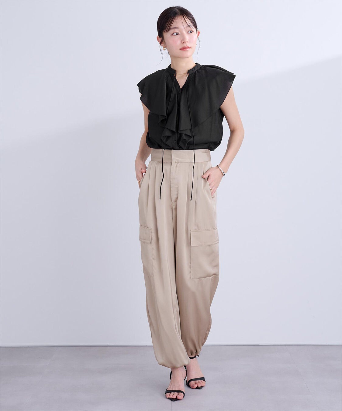 ur's「ラッフルデザインフレンチスリーブブラウス」|シャツ・ブラウス|