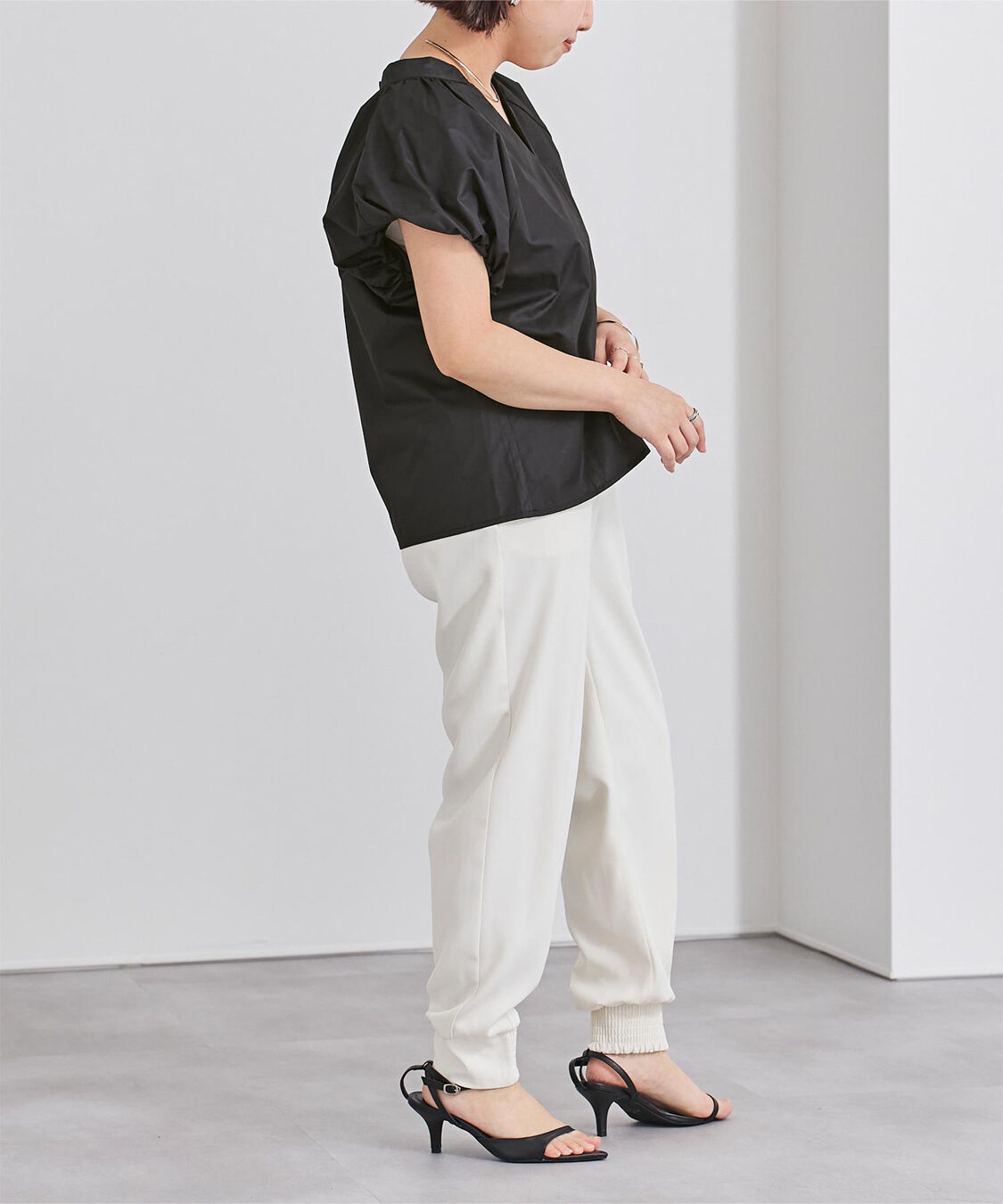 ur's「バルーンデザインキーネックブラウス」|シャツ・ブラウス|