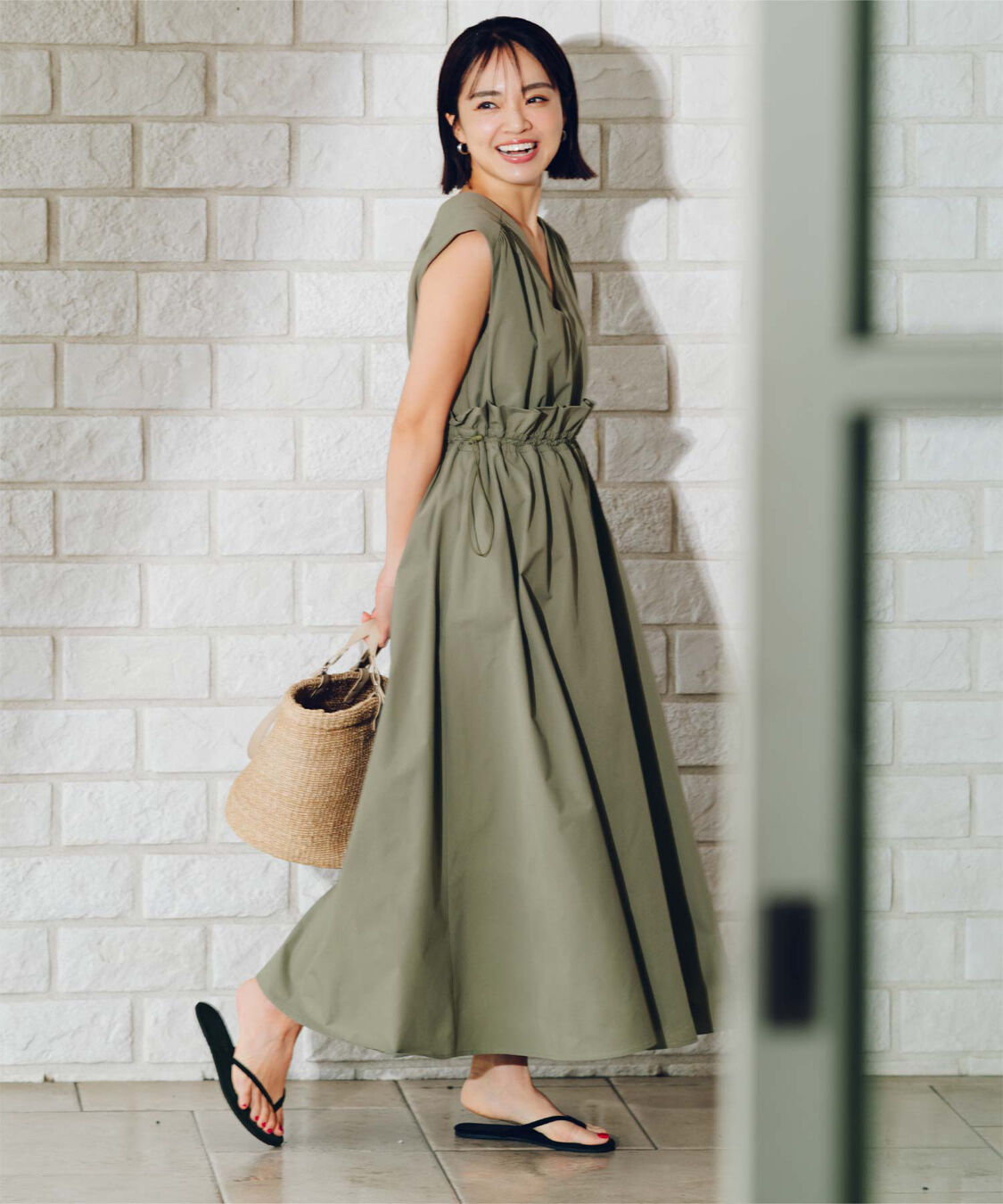 ur's「【春名亜美さんコラボアイテム】前後2wayウエストフリルデザインワンピース」|ワンピース|