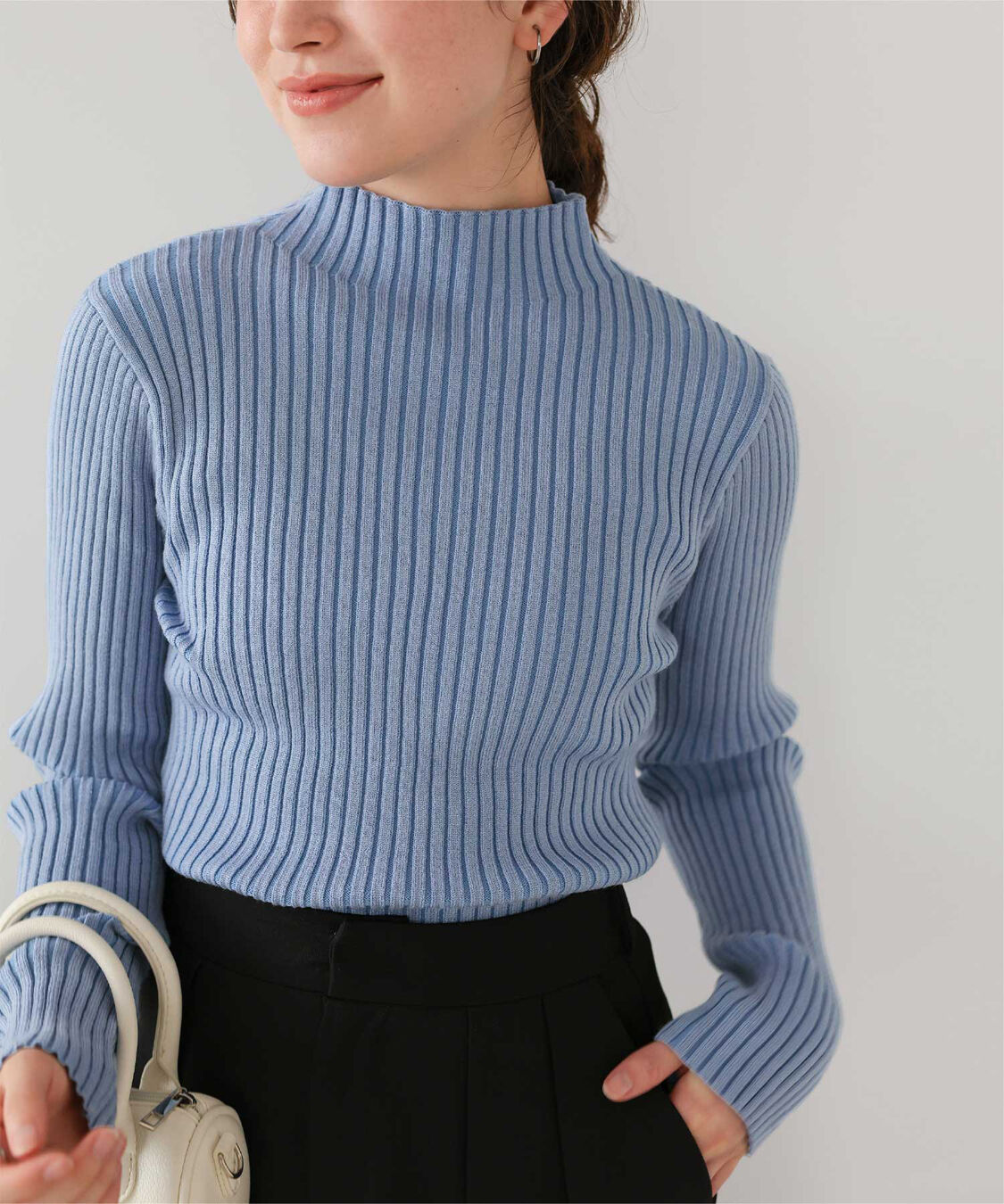 titivate「ウォッシャブルボトルネック配色デザインニット」|ニット・セーター|ブルー