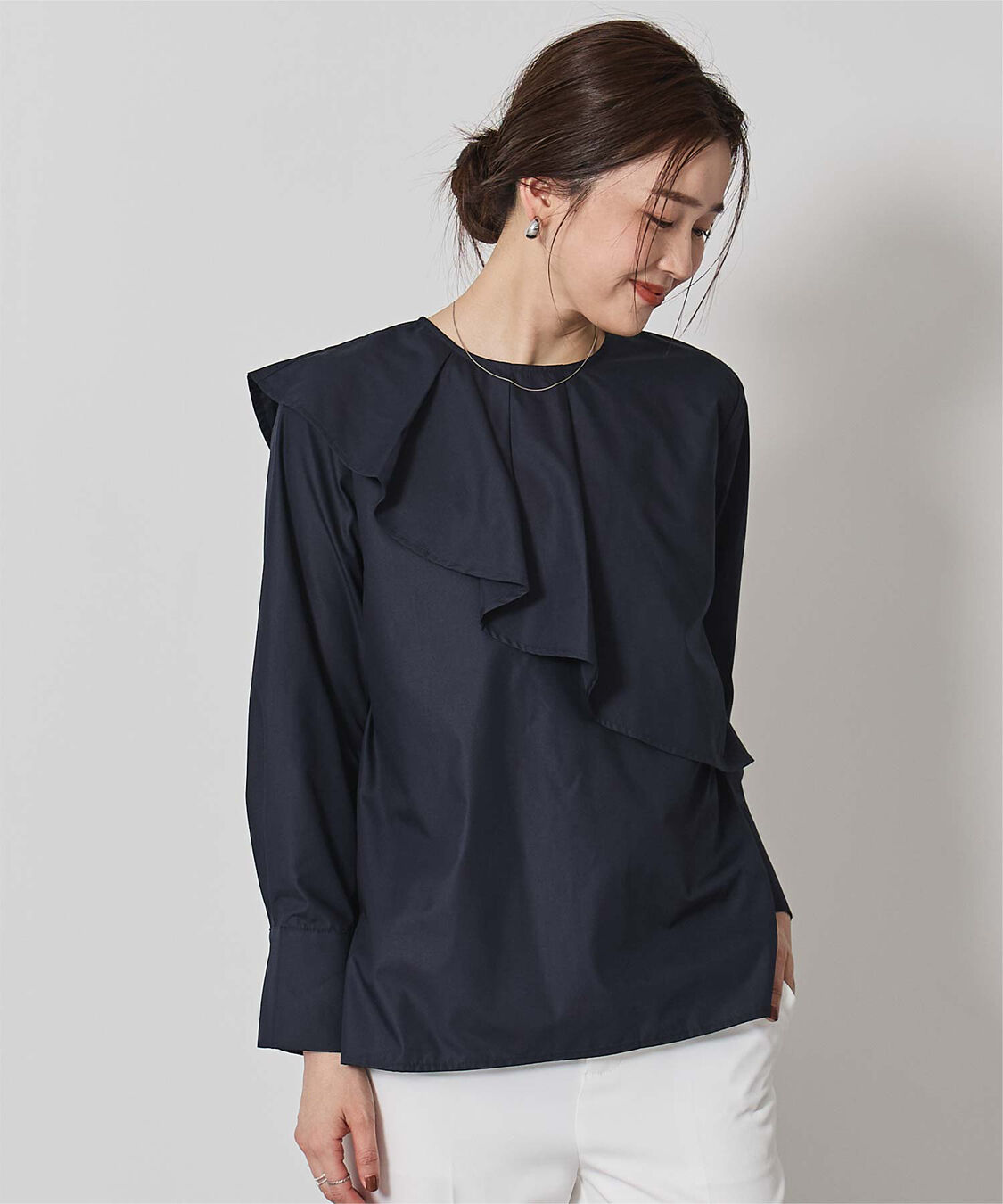 ur's「アシンメトリーラッフルデザインブラウス」|シャツ・ブラウス|ネイビー