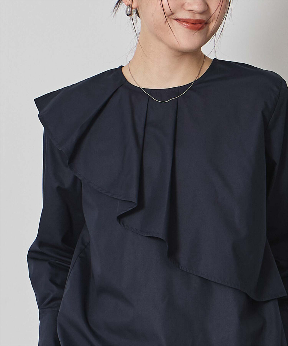 ur's「アシンメトリーラッフルデザインブラウス」|シャツ・ブラウス|