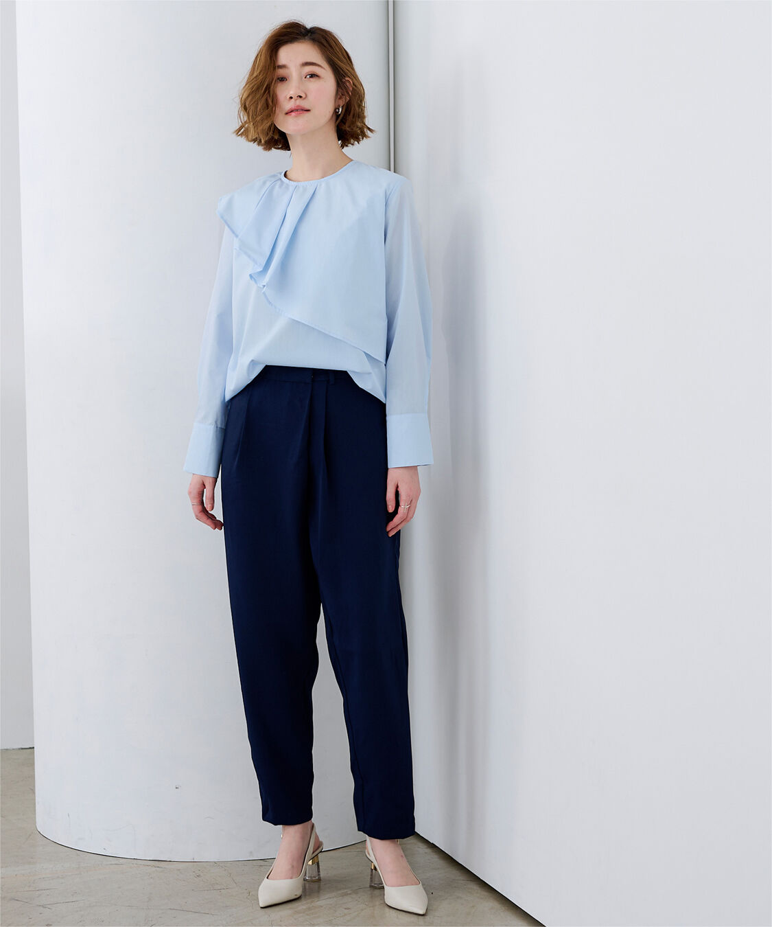 ur's「アシンメトリーラッフルデザインブラウス」|シャツ・ブラウス|