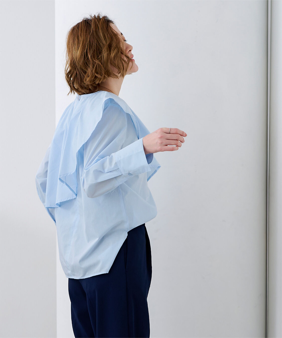 ur's「アシンメトリーラッフルデザインブラウス」|シャツ・ブラウス|