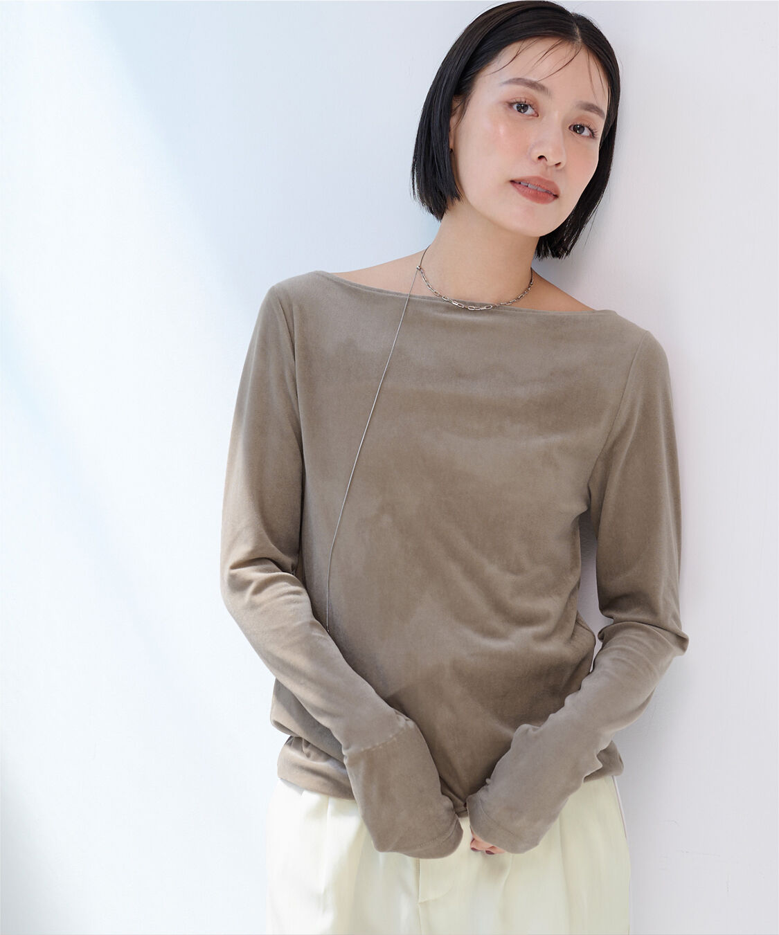 ur's「【黒川翼さんコラボアイテム】2wayボートネックベロアトップス」|Tシャツ・カットソー|