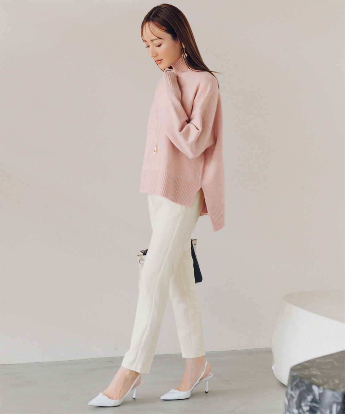 ur's「【星玲奈さんコラボアイテム】スフレタッチハイネックオーバーサイズニット」|ニット・セーター|