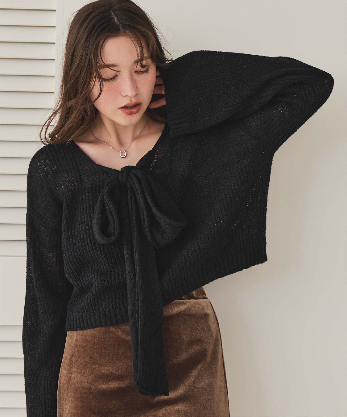 titivate「【いつきさんコラボアイテム】前後2wayリボンデザインシアーローゲージニット」|ニット・セーター|ブラック