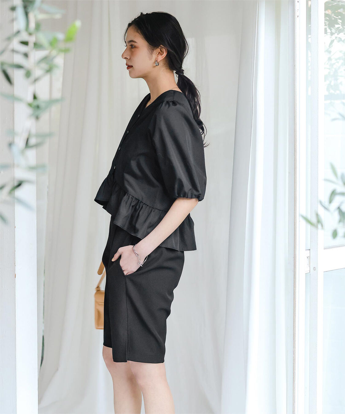 titivate「ペプラムギャザーパフスリーブブラウス」|シャツ・ブラウス|