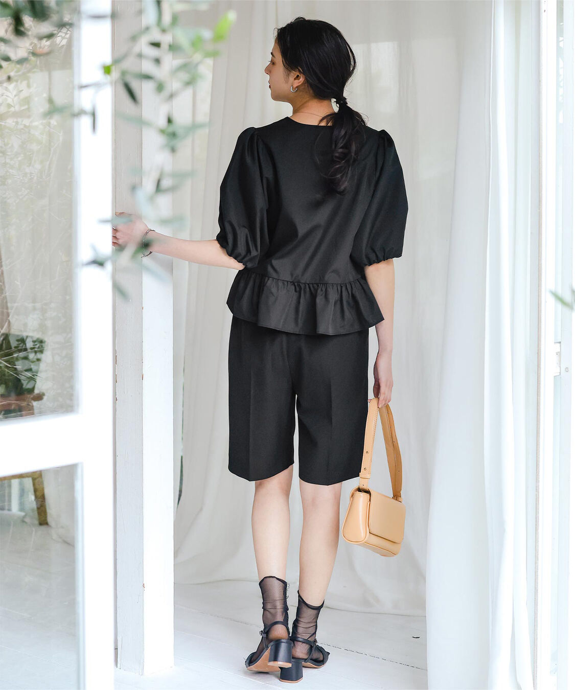 titivate「ペプラムギャザーパフスリーブブラウス」|シャツ・ブラウス|