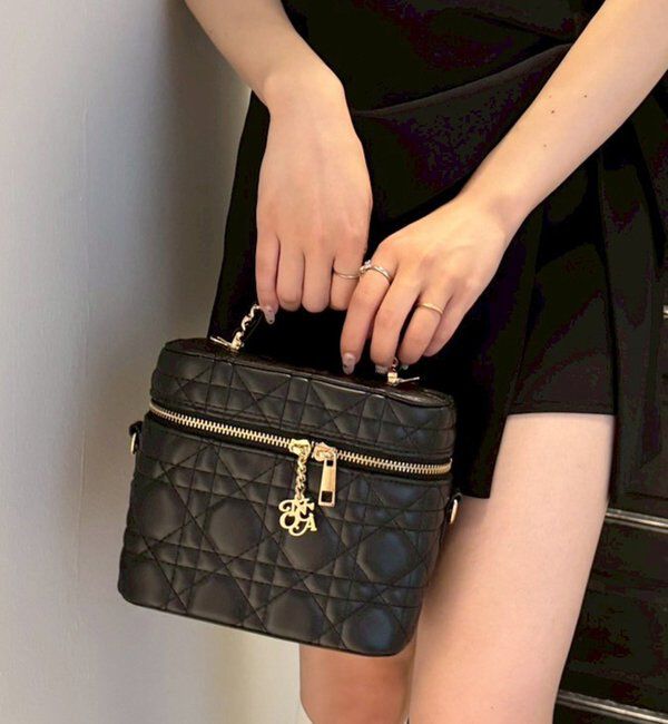  「チャーム付きキルティングバニティバッグ」|ショルダー・メッセンジャー|