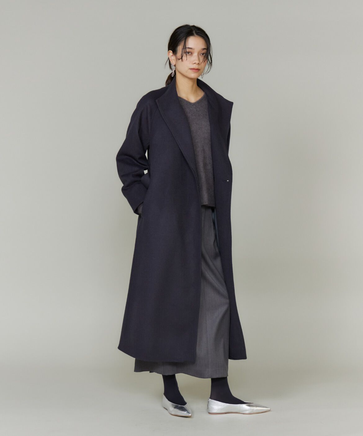 INED「スタンドカラーラグランスリーブコート」|ステンカラーコート|