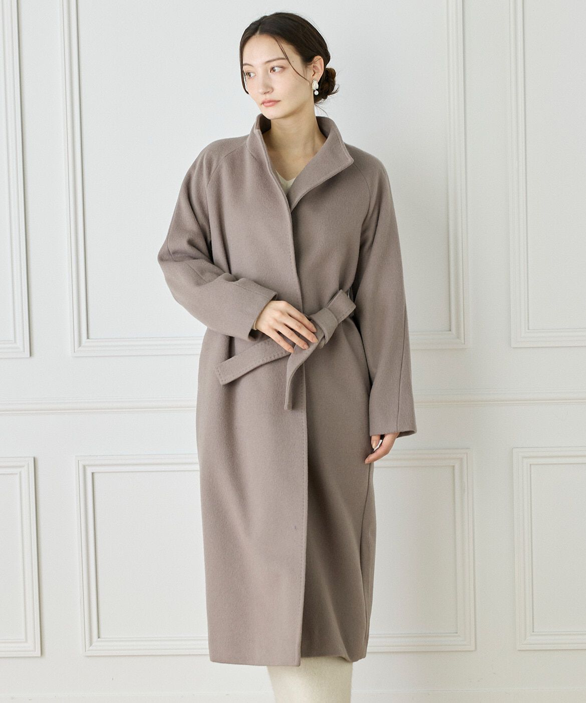 INED「スタンドカラーラグランスリーブコート」|ステンカラーコート|