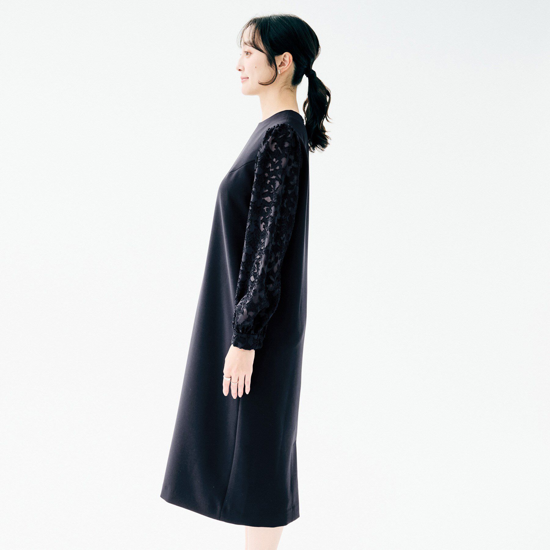 UNTITLED「【お呼ばれドレス/洗える】カットジャカードスリーブ ワンピース」|ワンピース|