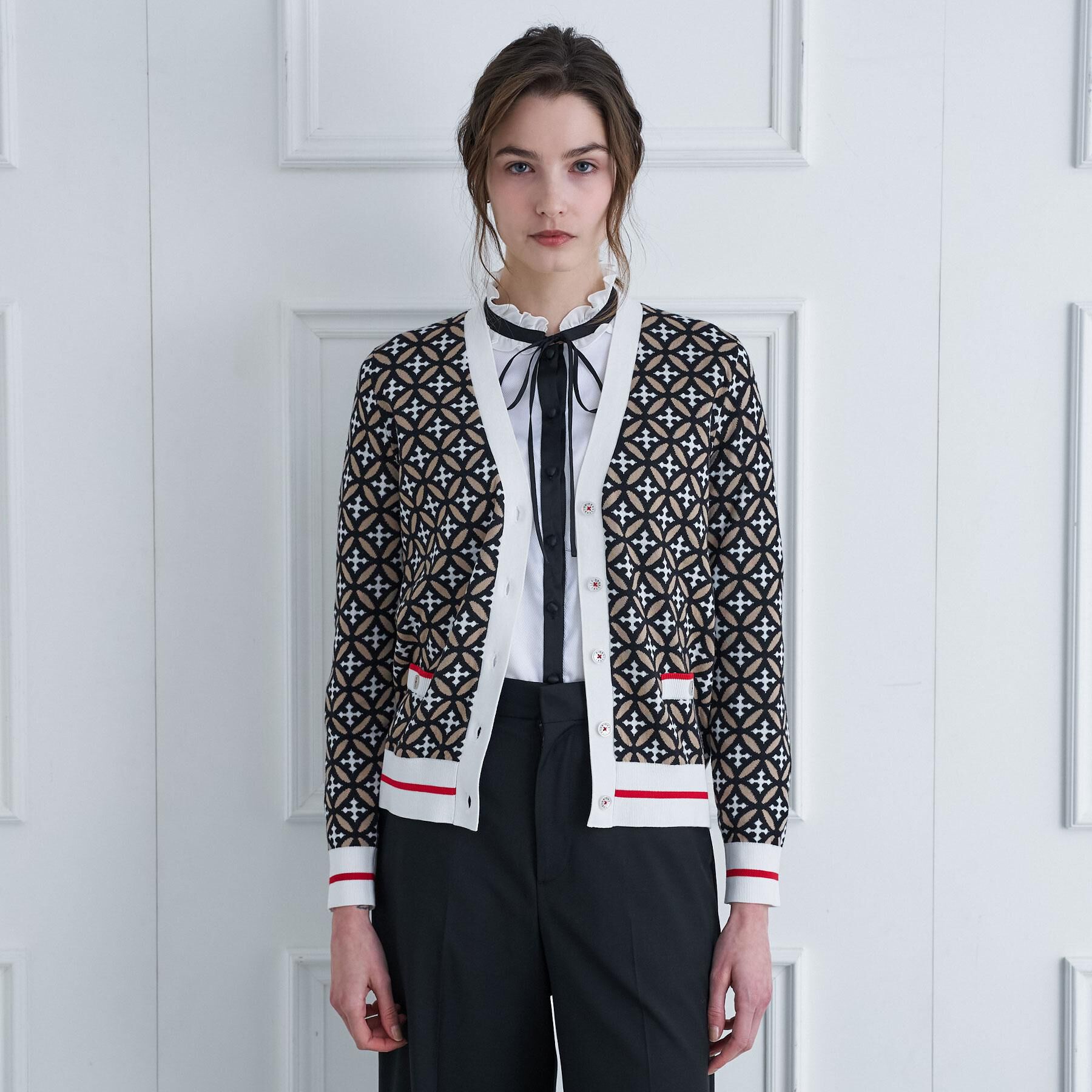 DRESSTERIOR「オーバーラップサークルVネックカーディガン」|カーディガン|