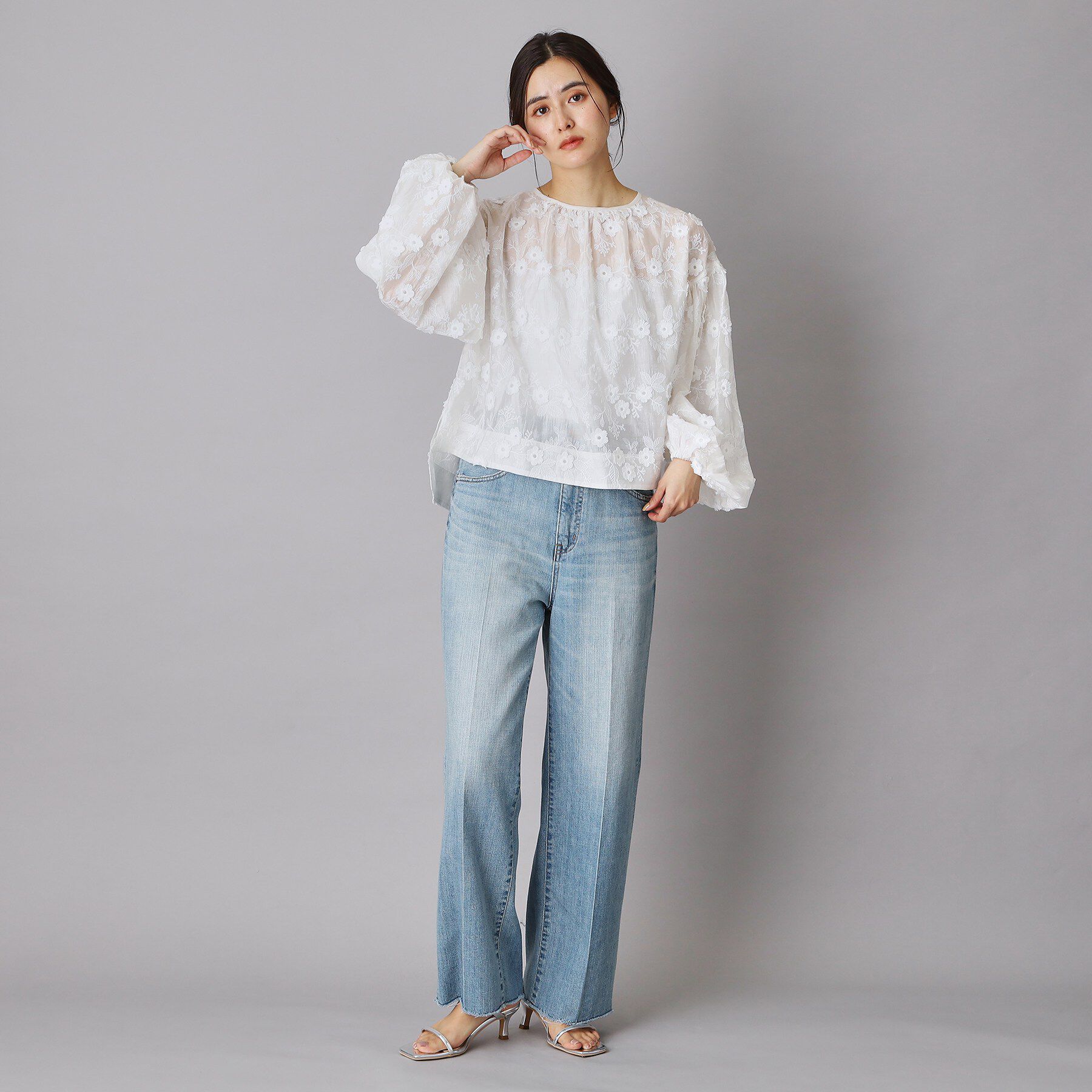 DRESSTERIOR「フラワーエンブロイダリーボリュームブラウス」|シャツ・ブラウス|