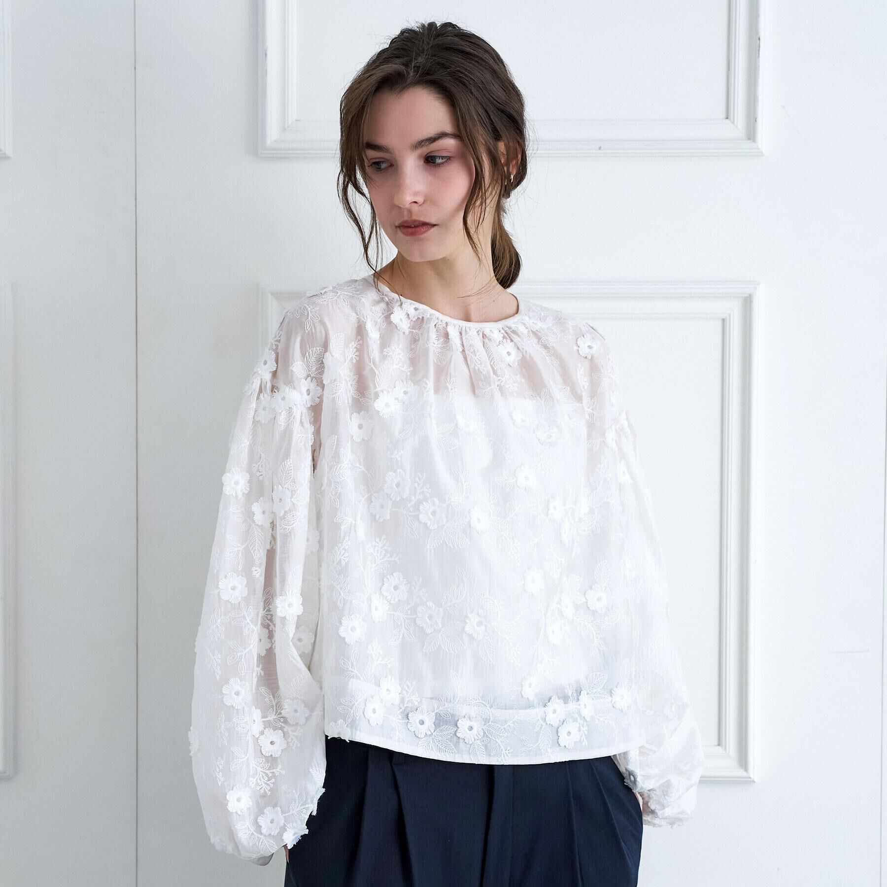 DRESSTERIOR「フラワーエンブロイダリーボリュームブラウス」|シャツ・ブラウス|