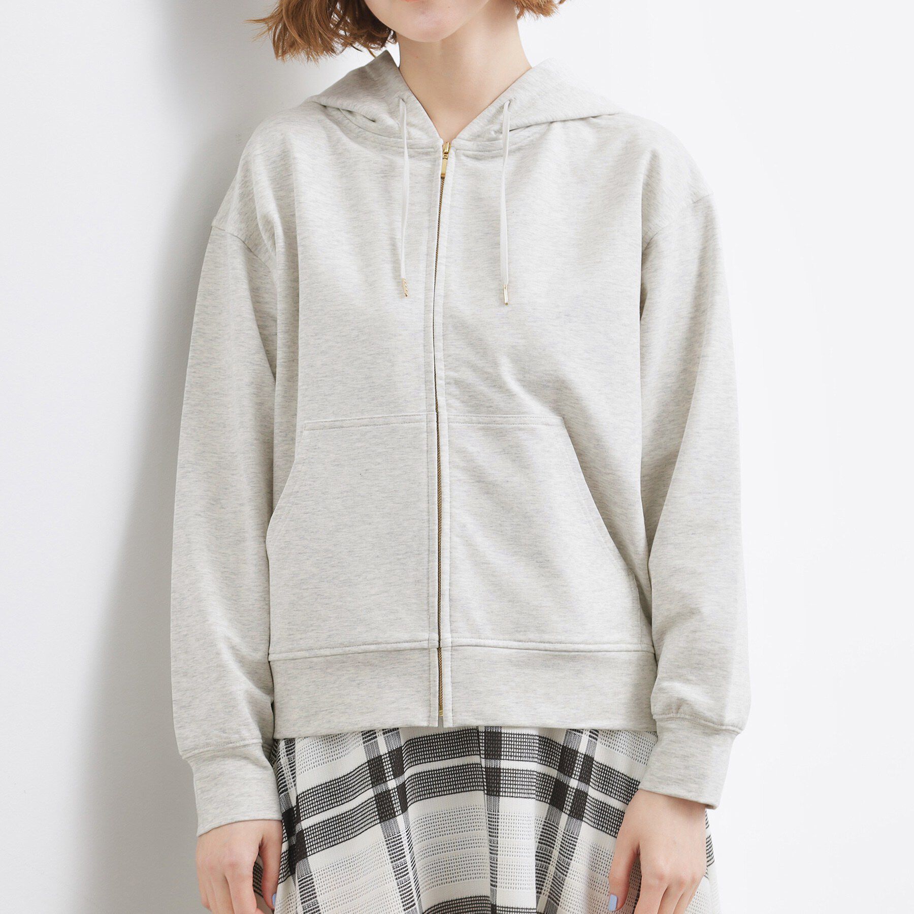 grove「軽やかに羽織れてシーズンレスに活躍！　大人のジップパーカー」|パーカー|