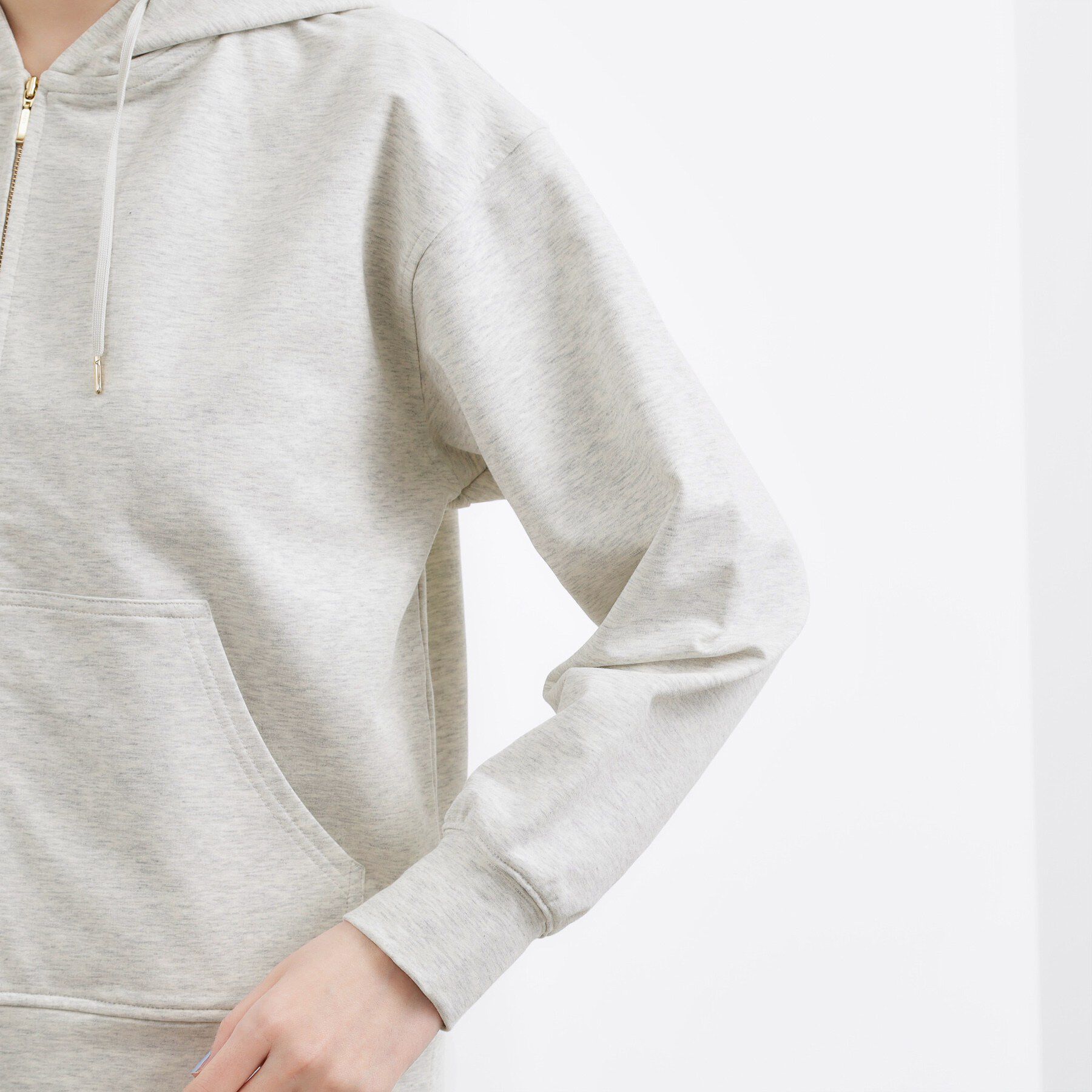 grove「軽やかに羽織れてシーズンレスに活躍！　大人のジップパーカー」|パーカー|