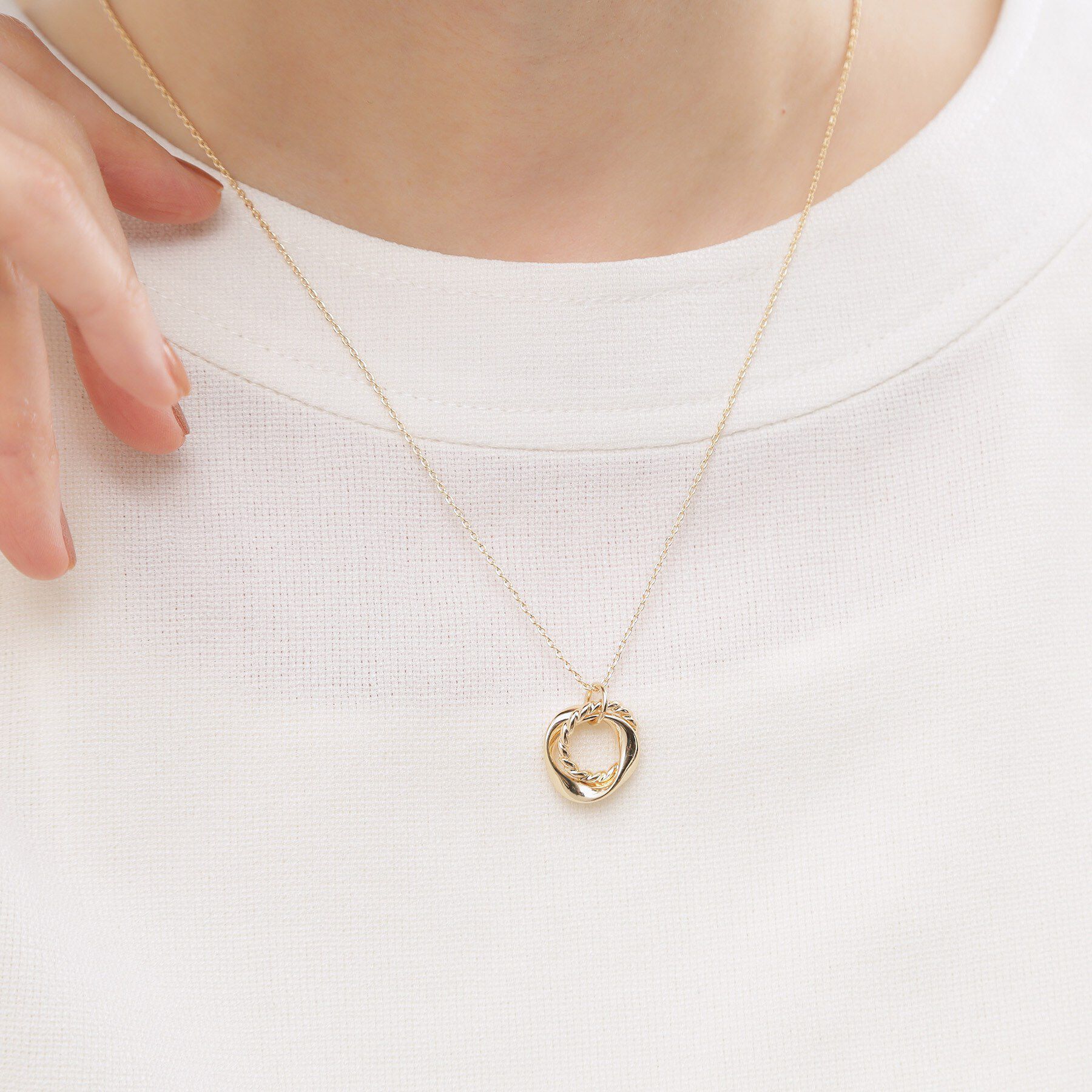 grove「ツイストメタルダブルリングショートネックレス」|ネックレス|