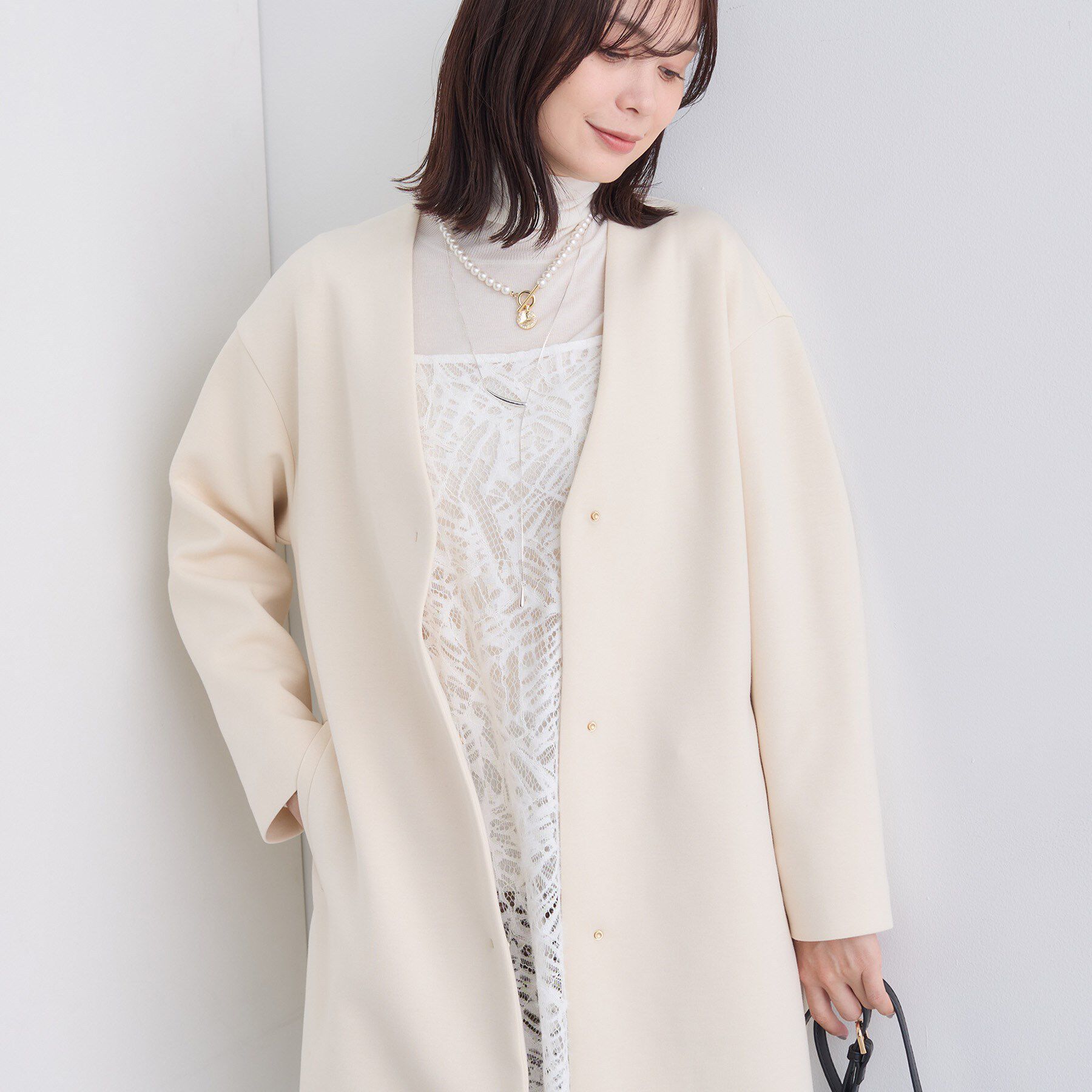 INDIVI「【秋／軽羽織り】ノーカラーミドル丈ライトコート」|ノーカラージャケット|