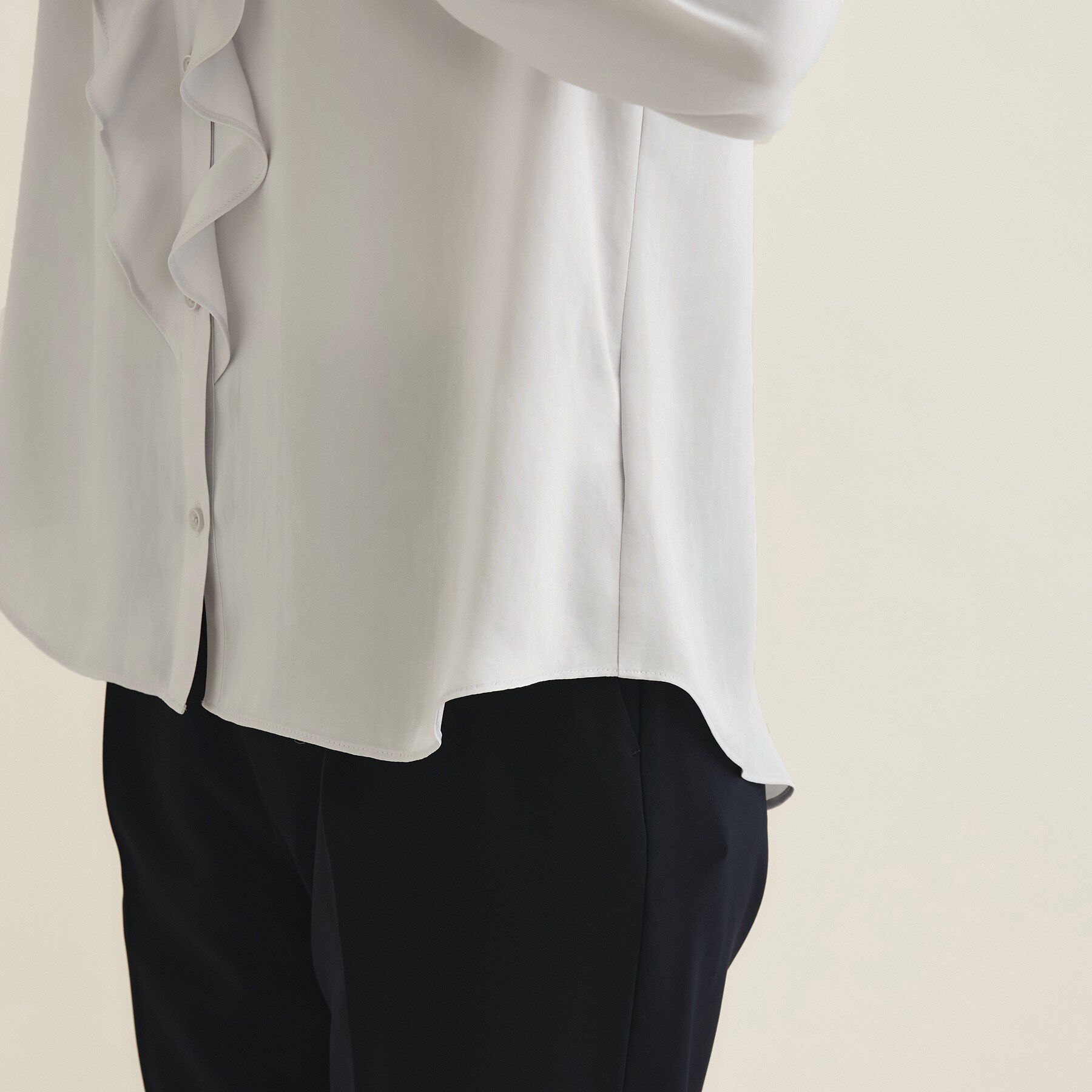 INDIVI「【洗える／セレモニー】ラッフルサテンブラウス」|シャツ・ブラウス|