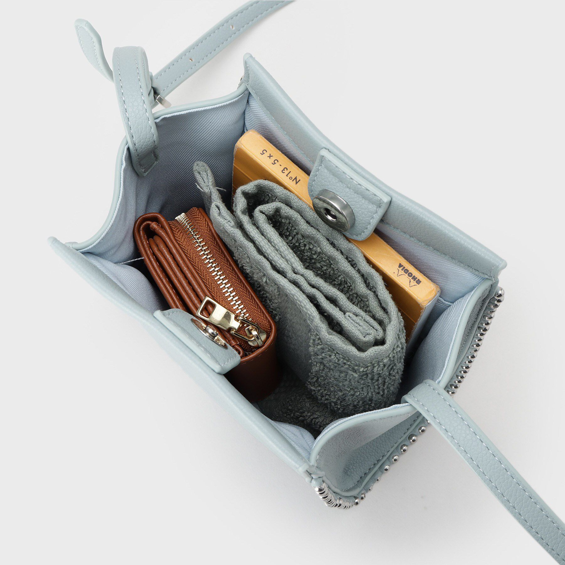 INDIVI「【合皮】スタッズ風メタルポシェットバッグ」|ショルダー・メッセンジャー|