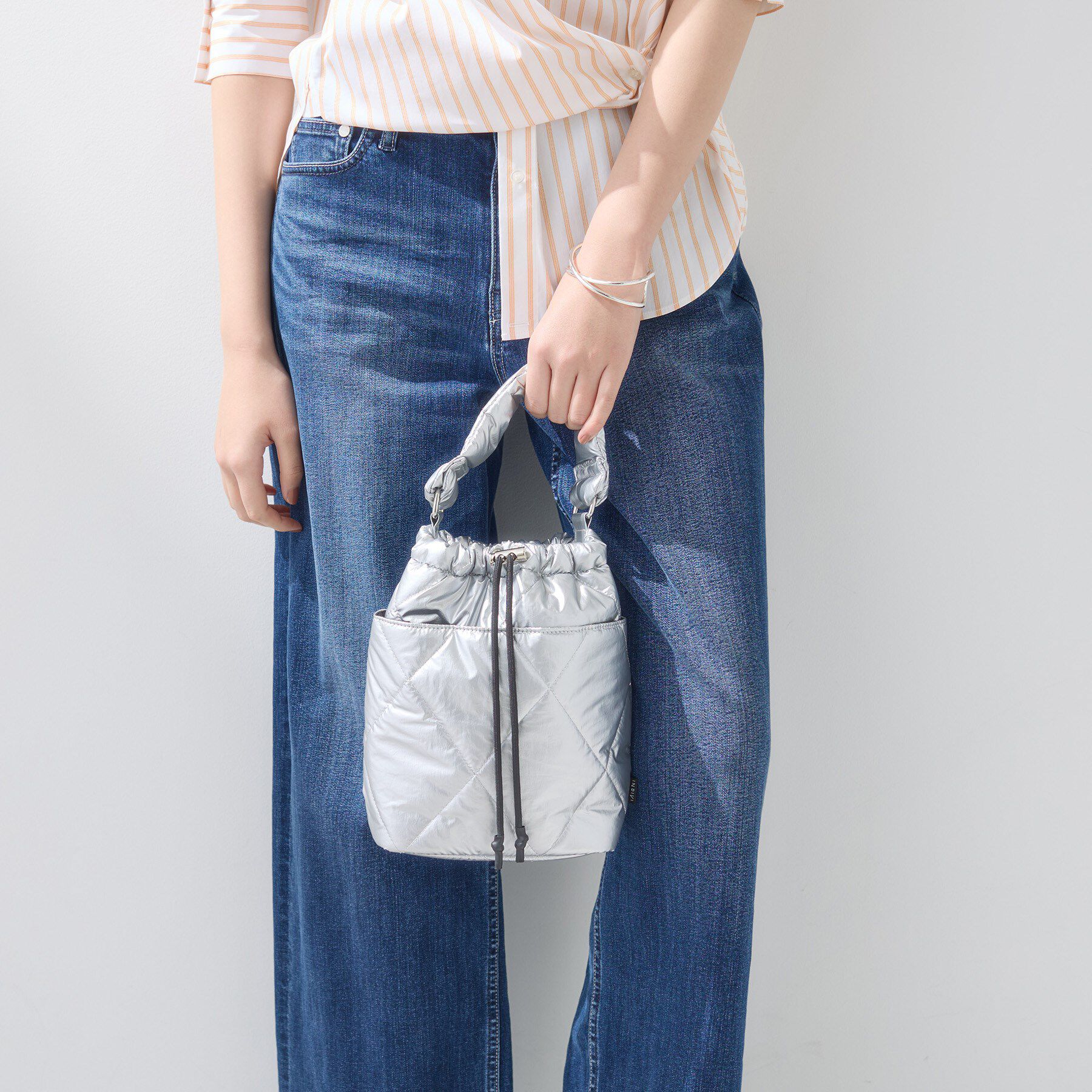 INDIVI「【大人カジュアル／ショルダー付】ふかふか巾着バッグ」|ハンドバッグ|