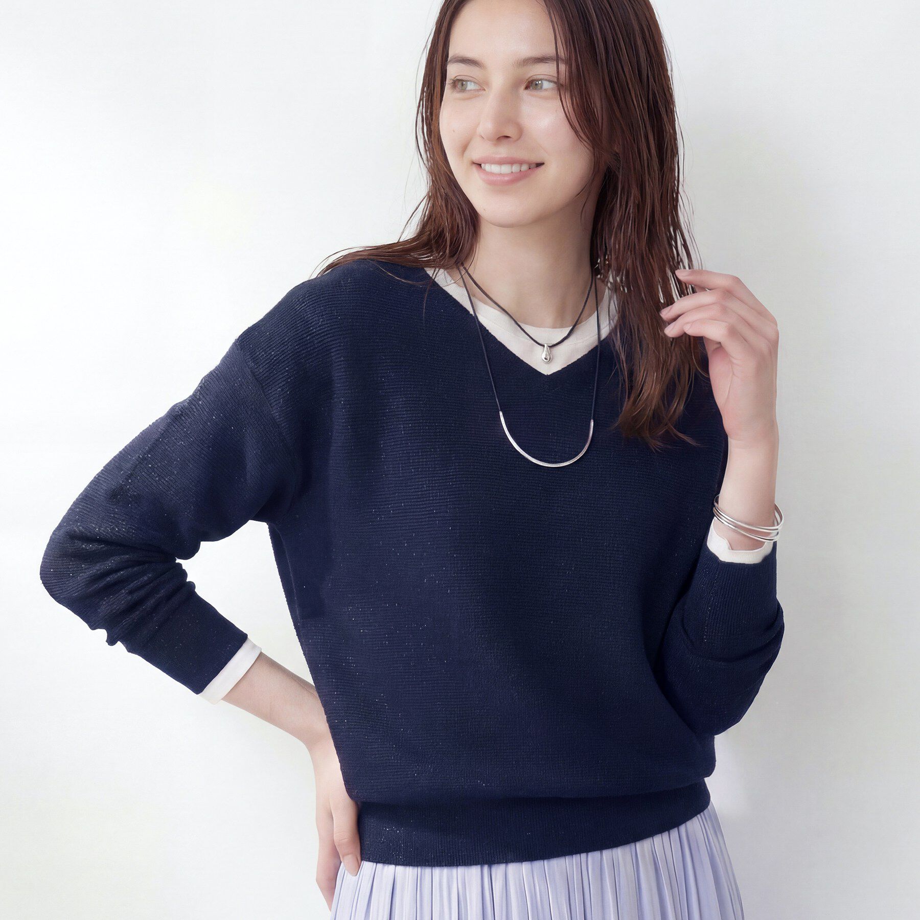 INDIVI「【洗える／軽量】きらめきVネックニット」|ニット・セーター|