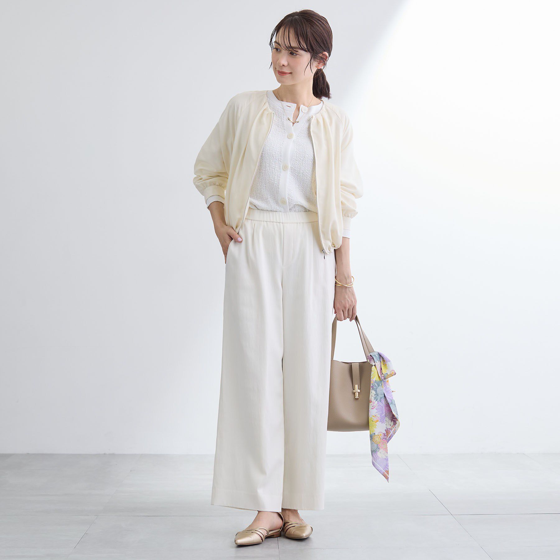 INDIVI「【洗える／大人シアー】エアリー バルーンブルゾン」|ブルゾン・スタジャン|