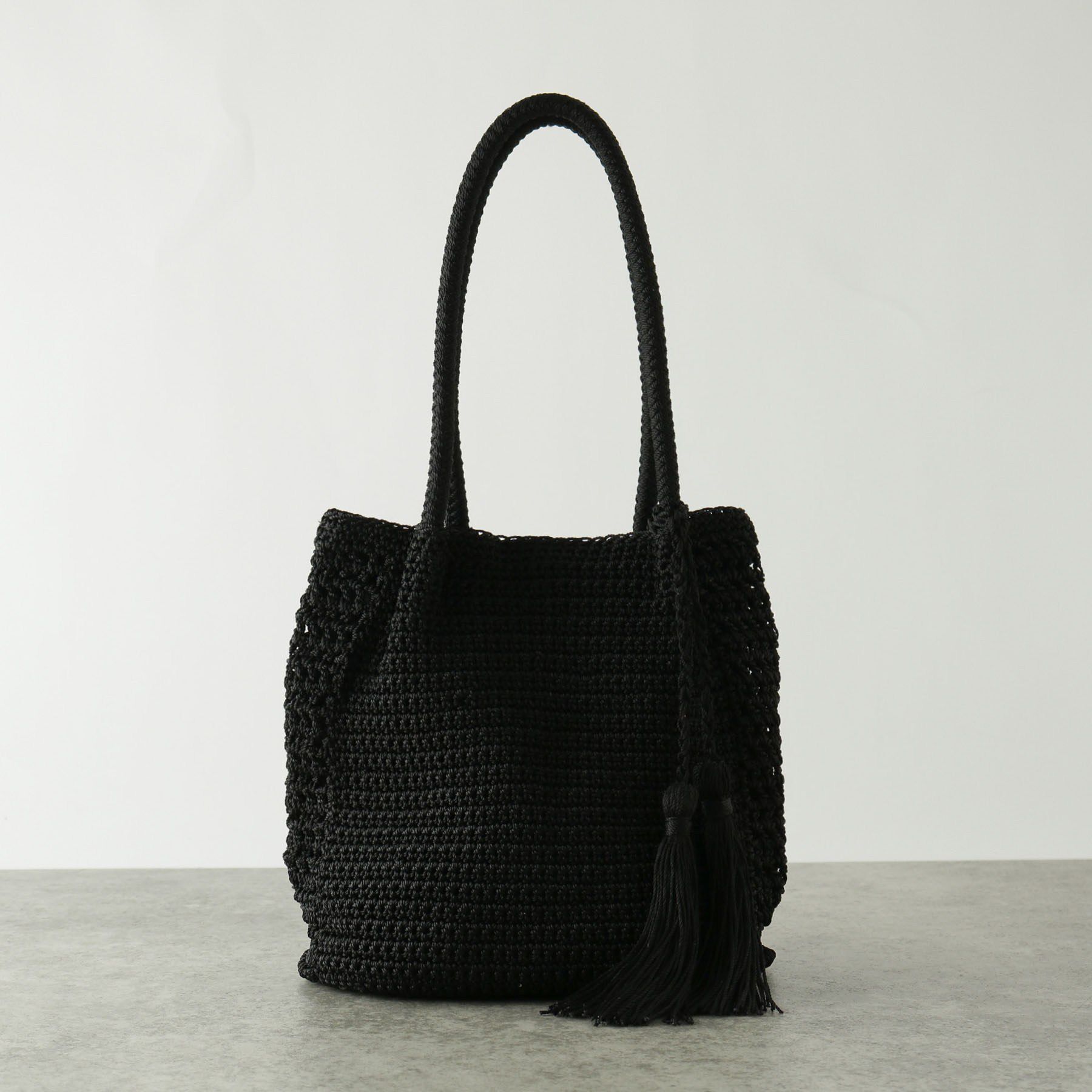 GALLEST「コード編みタッセルトート」|トートバッグ|ブラック(019)