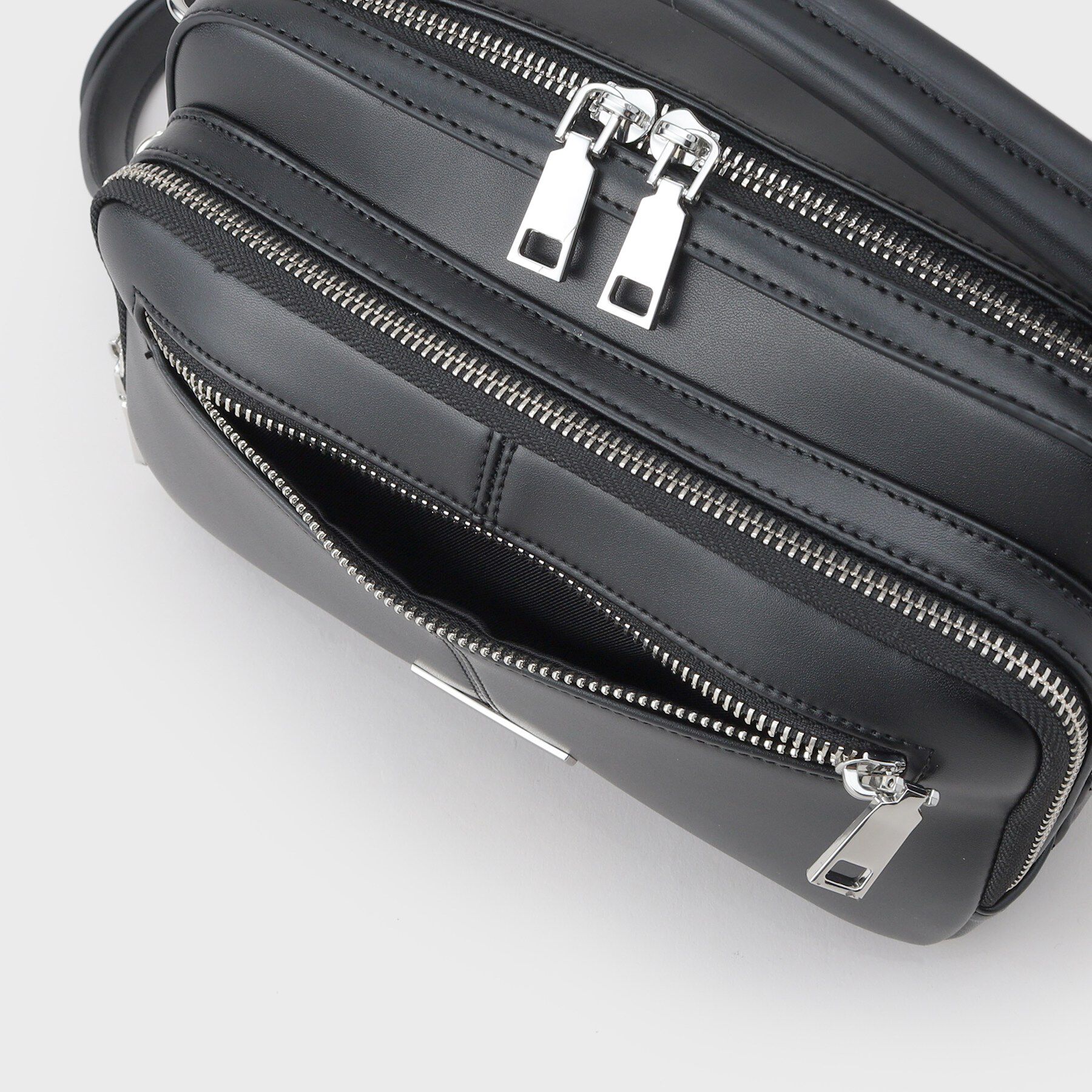 tk.TAKEO KIKUCHI「ポケットショルダーバッグ」|ショルダー・メッセンジャー|