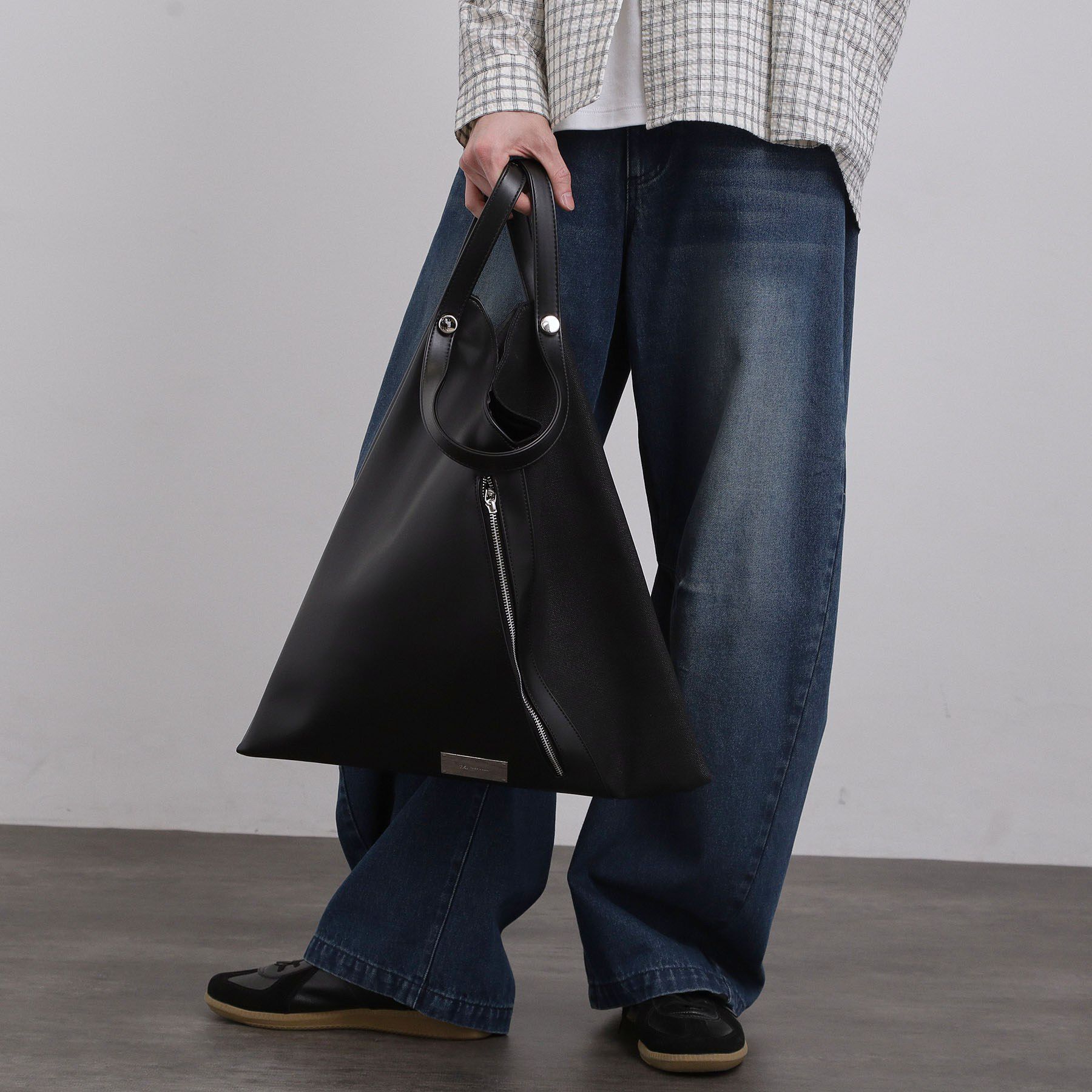 tk.TAKEO KIKUCHI「【2WAY】ツートーンマルシェショルダーバッグ」|ショルダー・メッセンジャー|ブラック(519)