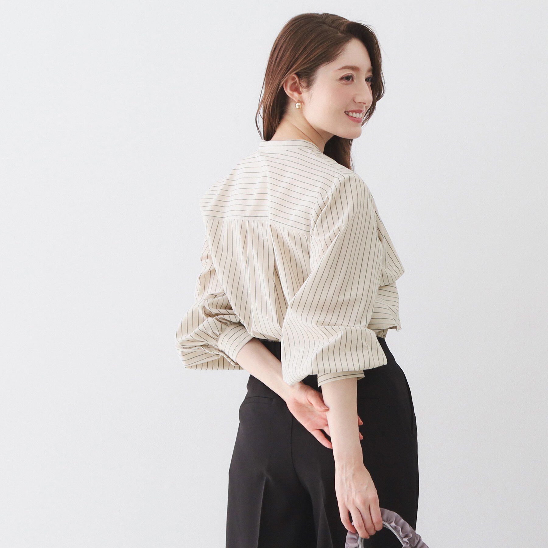 index「フリルキーネックシャツ【洗濯機OK/イージーアイロン/防シワ】《XS～LL/7col》」|シャツ・ブラウス|