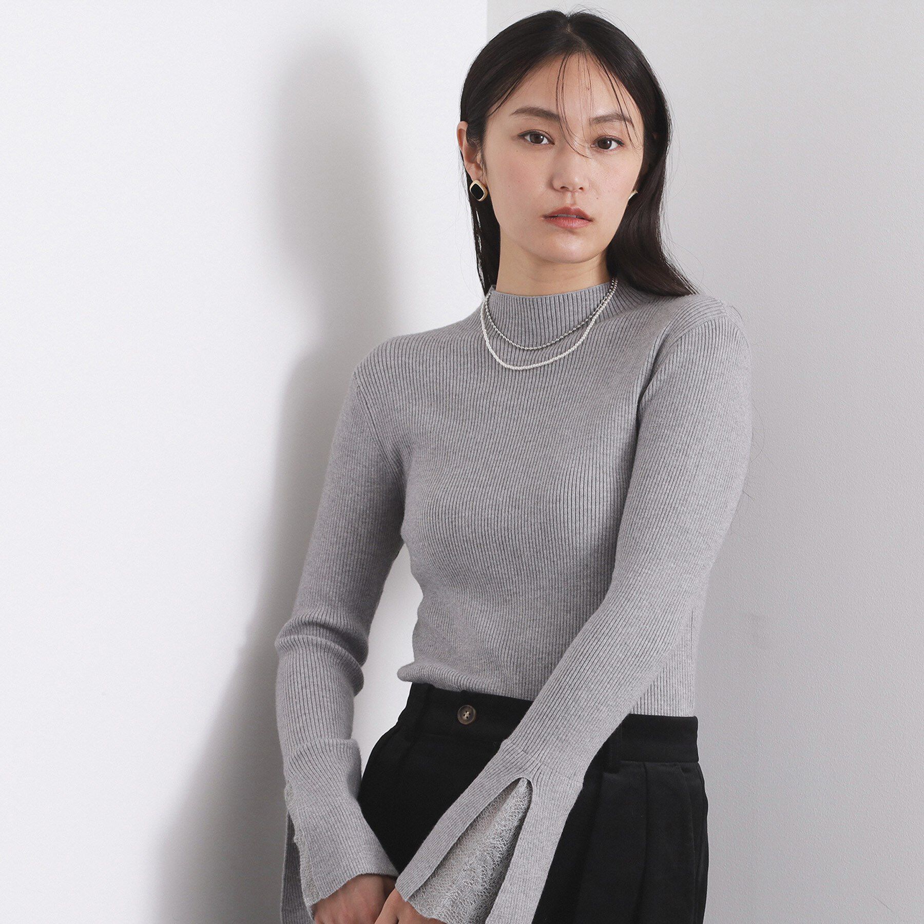OPAQUE.CLIP「レースフレアハイネックリブニット【洗濯機OK】」|ニット・セーター|グレー(012)