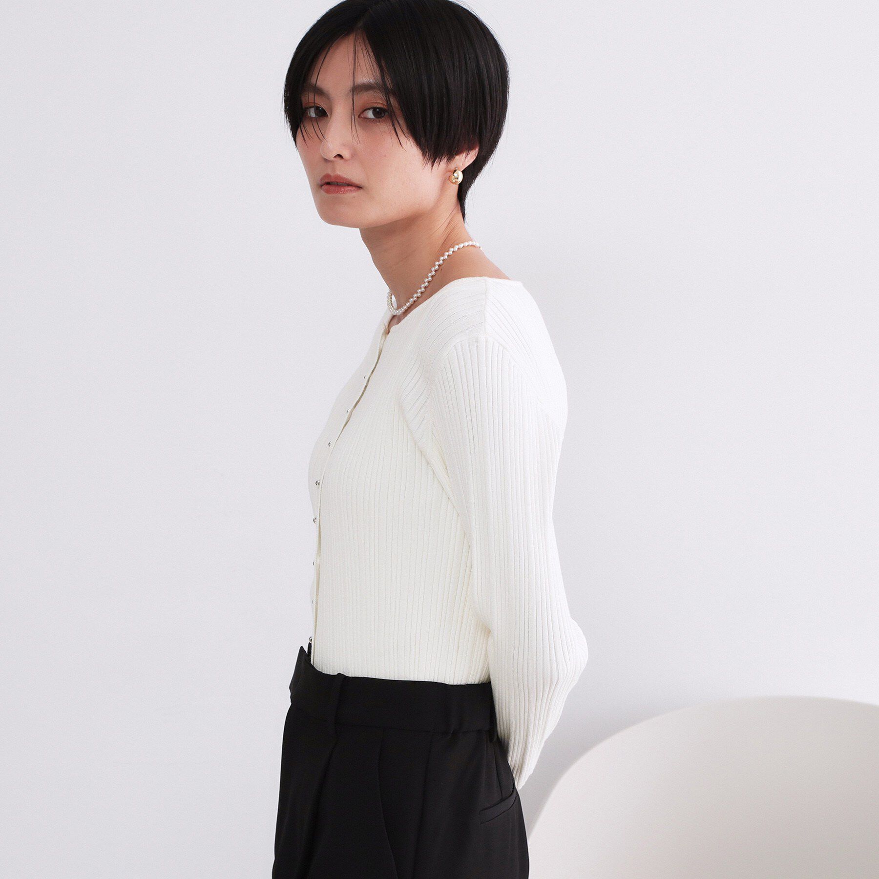 OPAQUE.CLIP「シルバー多ボタン ランダムリブニットカーディガン【洗濯機OK】」|カーディガン|