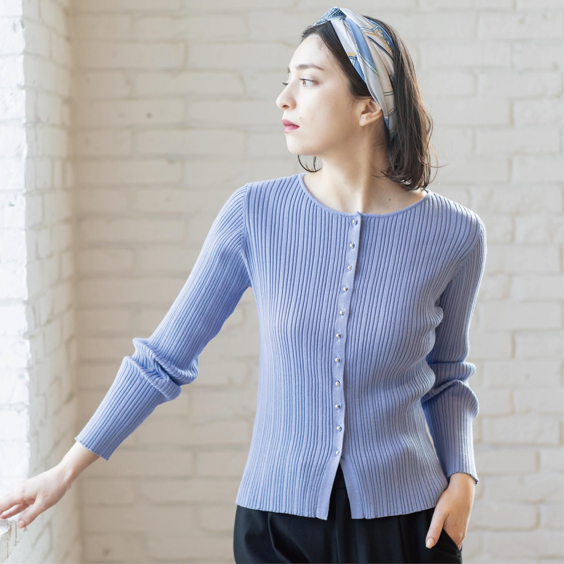 OPAQUE.CLIP「シルバー多ボタン ランダムリブニットカーディガン【洗濯機OK】」|カーディガン|ブルー(091)